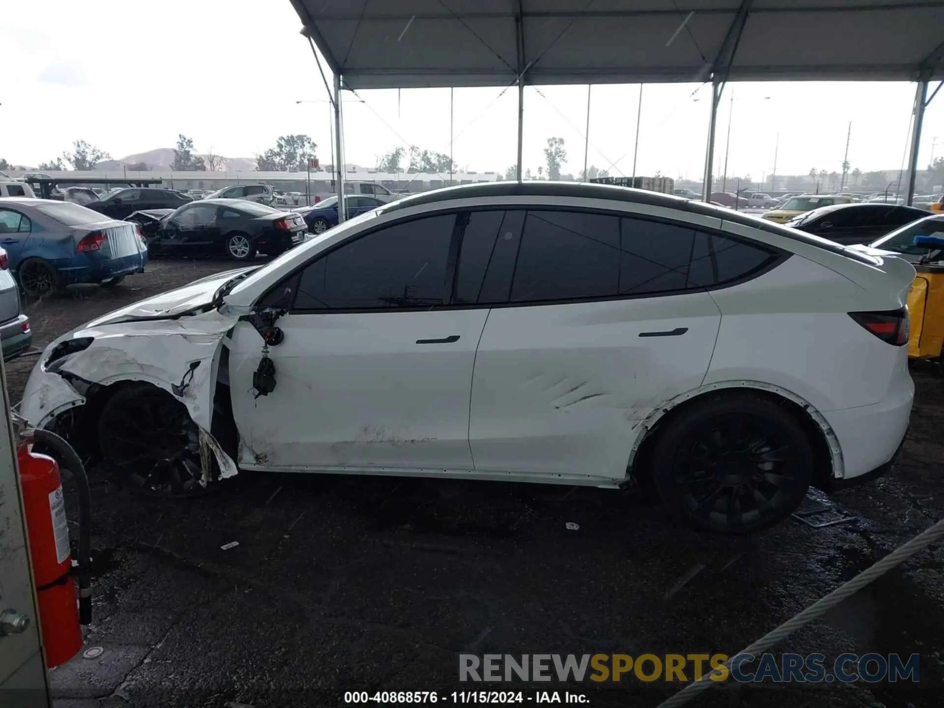 13 Photograph of a damaged car 7SAYGDEDXRF108967 TESLA MODEL Y 2024