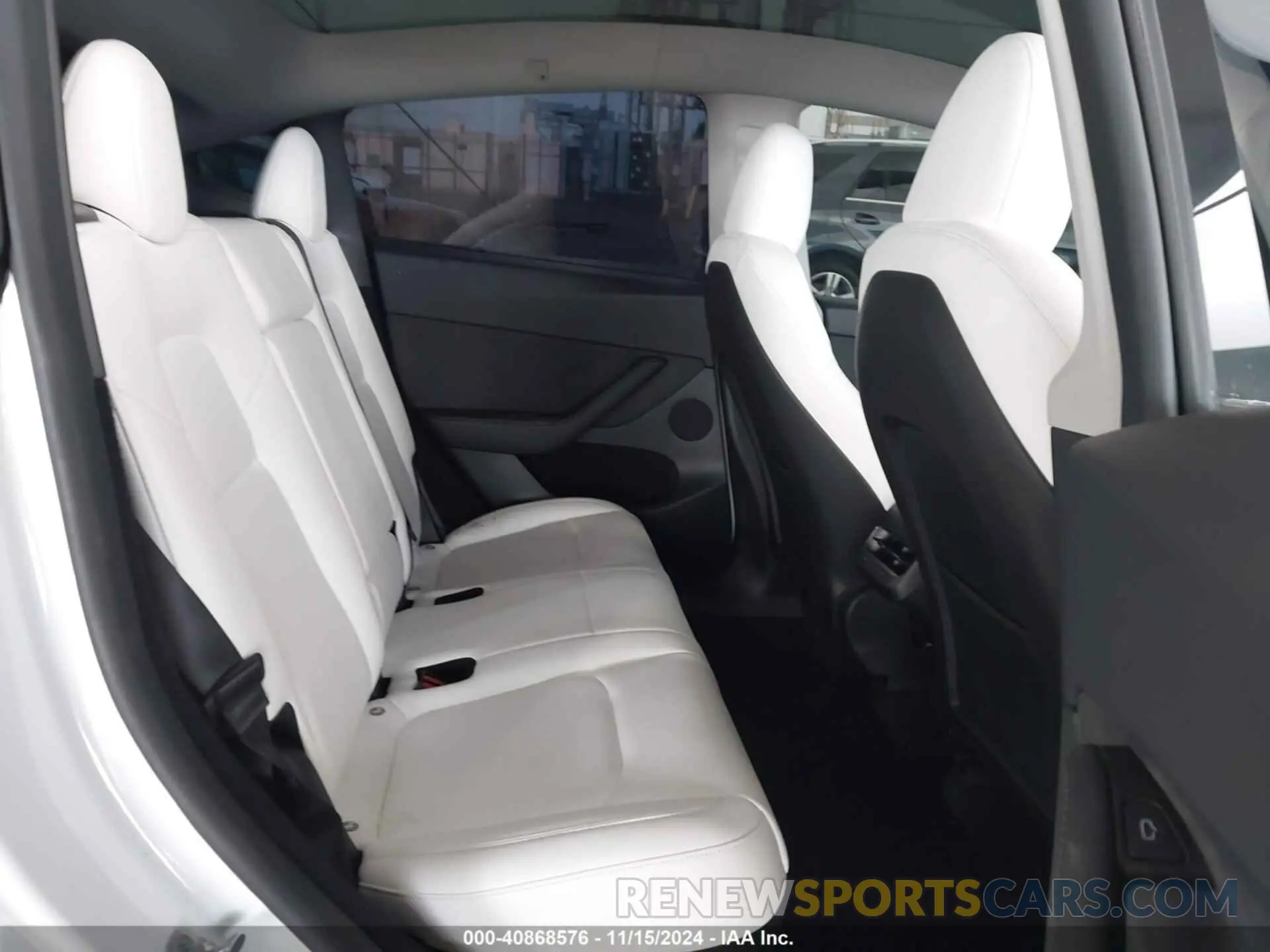 8 Photograph of a damaged car 7SAYGDEDXRF108967 TESLA MODEL Y 2024