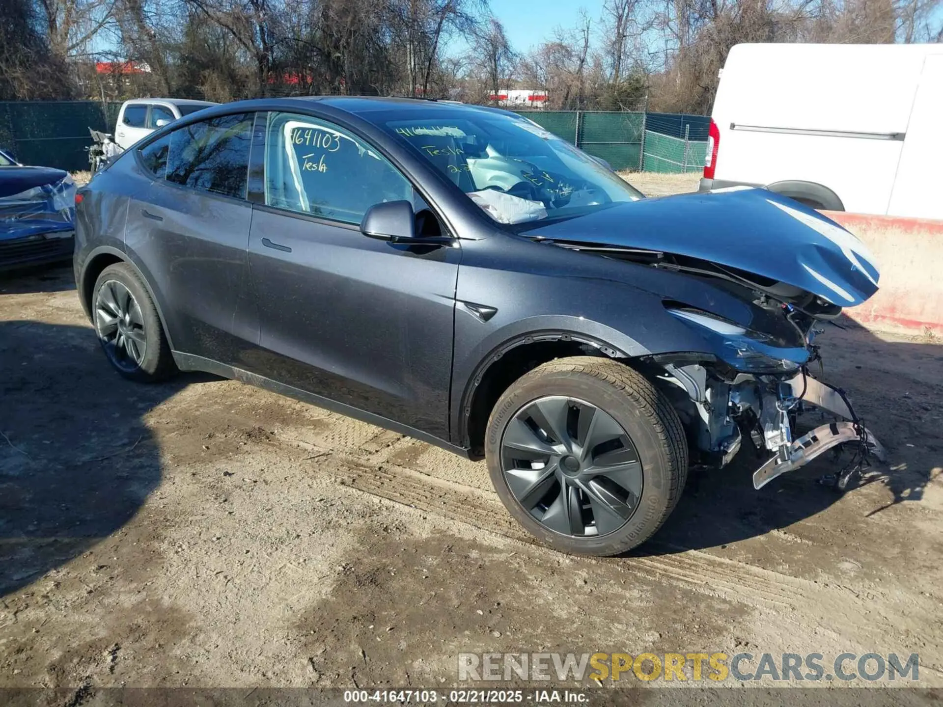 1 Фотография поврежденного автомобиля 7SAYGDEDXRF205280 TESLA MODEL Y 2024