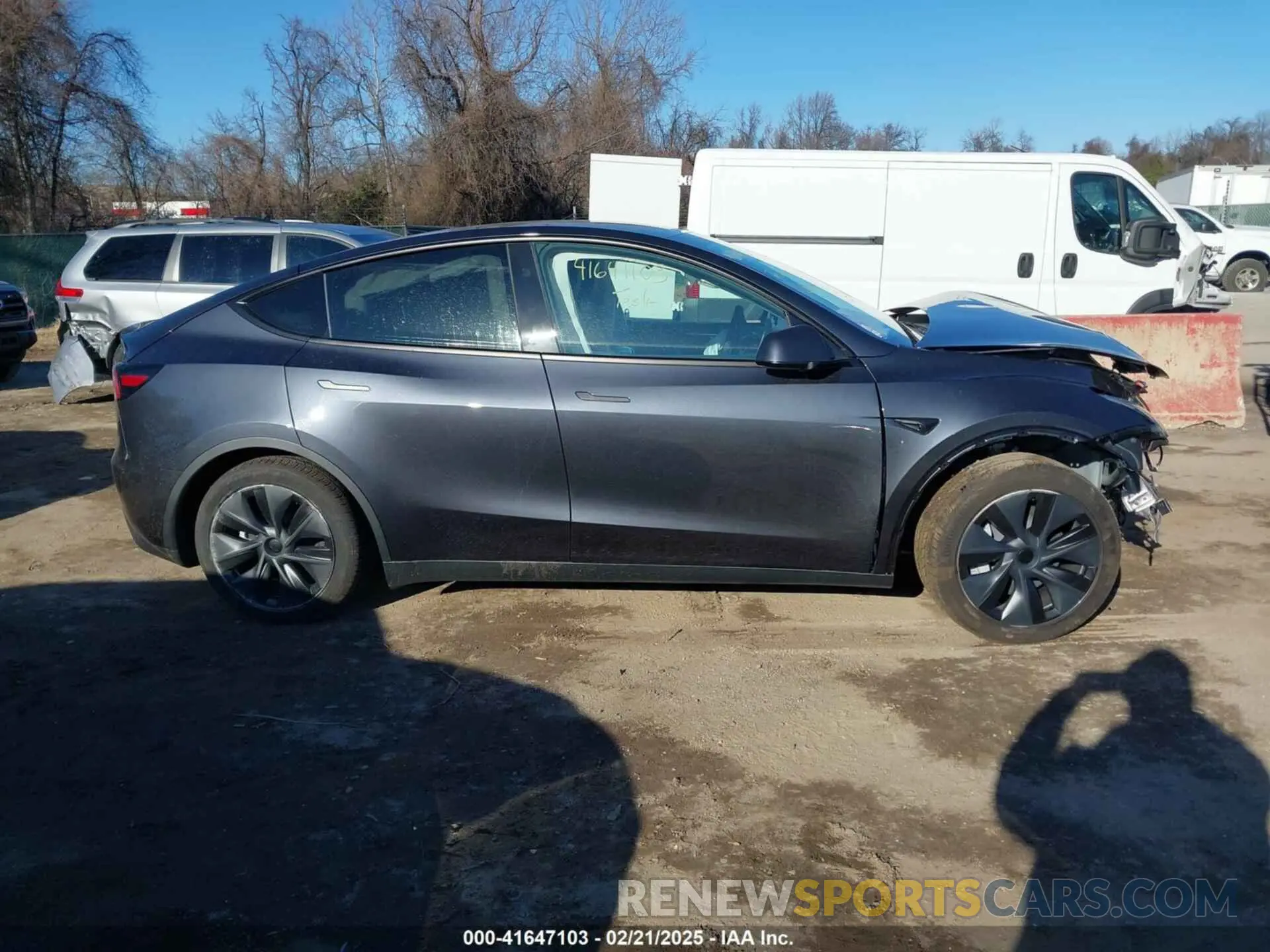 12 Фотография поврежденного автомобиля 7SAYGDEDXRF205280 TESLA MODEL Y 2024