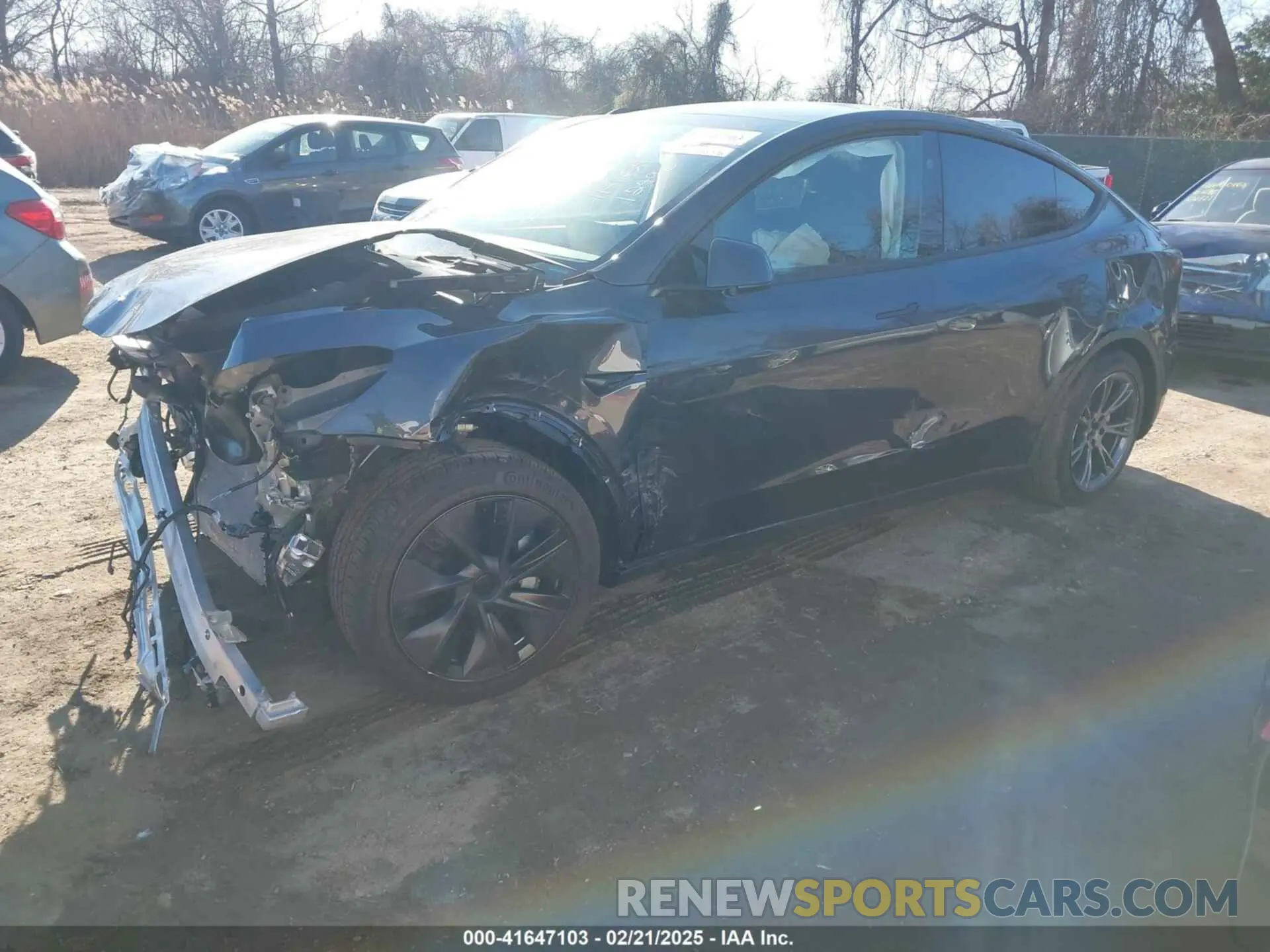 2 Фотография поврежденного автомобиля 7SAYGDEDXRF205280 TESLA MODEL Y 2024