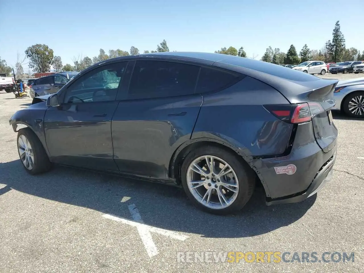 2 Photograph of a damaged car 7SAYGDEE0RA224927 TESLA MODEL Y 2024