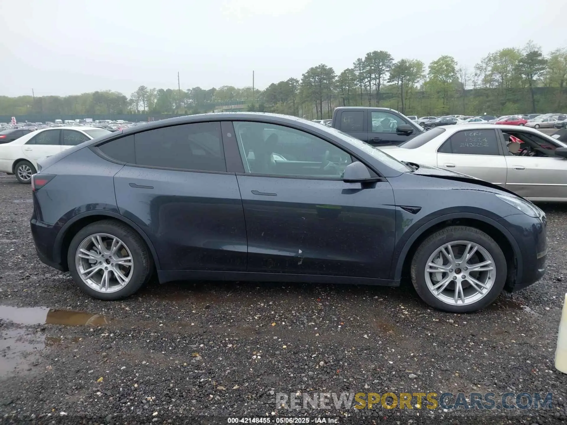 13 Фотография поврежденного автомобиля 7SAYGDEE0RA229691 TESLA MODEL Y 2024