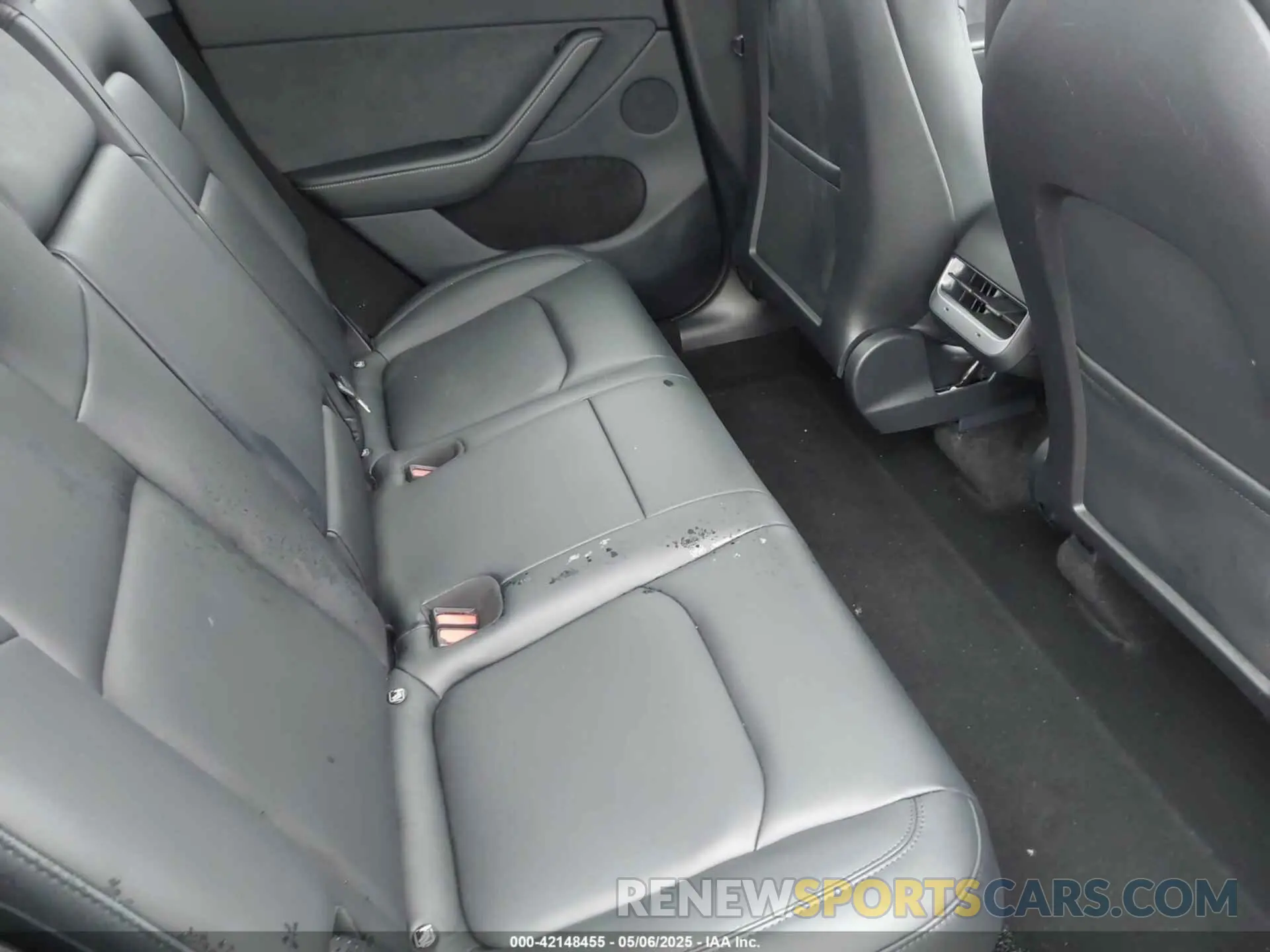 8 Фотография поврежденного автомобиля 7SAYGDEE0RA229691 TESLA MODEL Y 2024