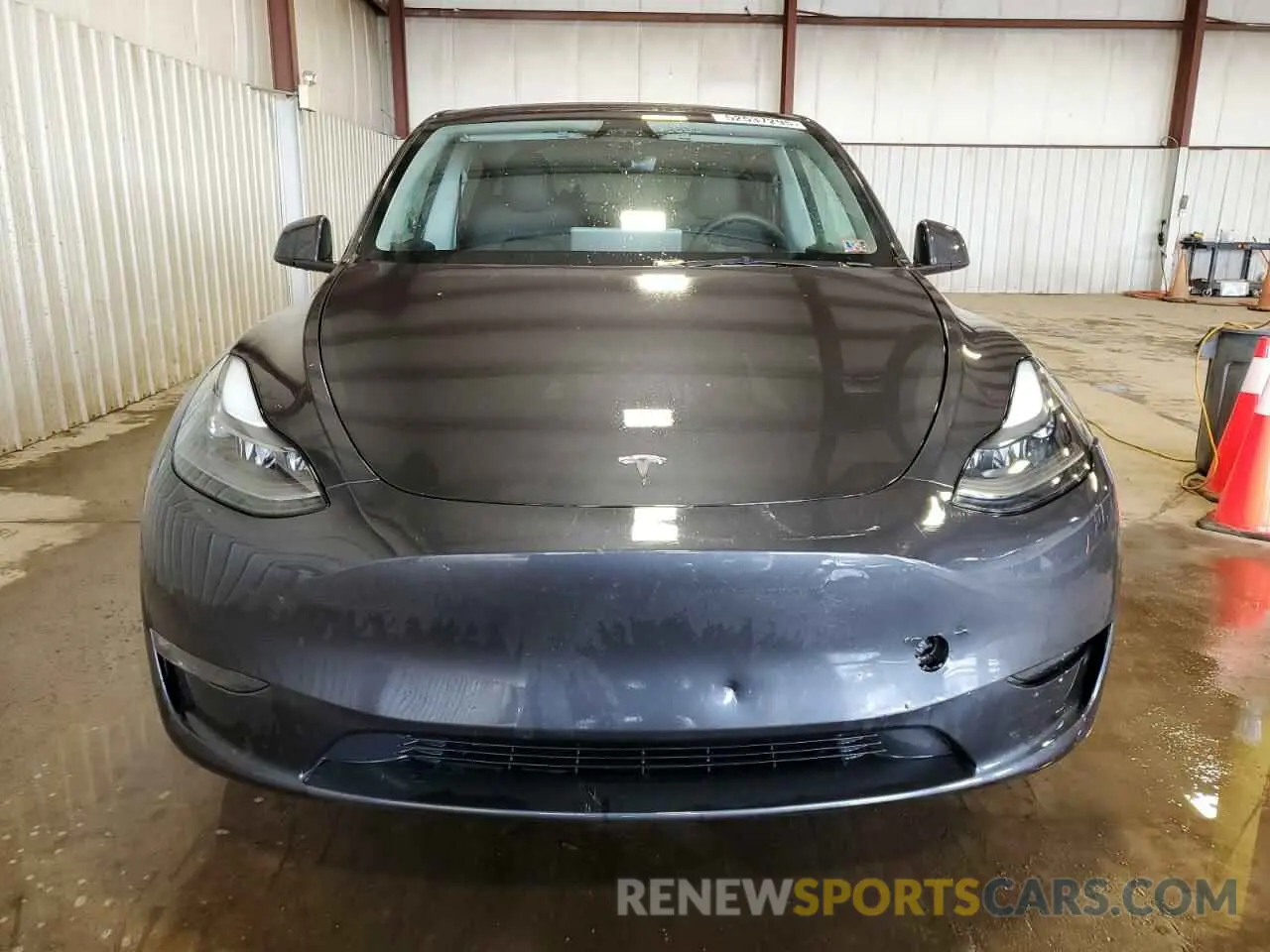 5 Photograph of a damaged car 7SAYGDEE0RA260598 TESLA MODEL Y 2024