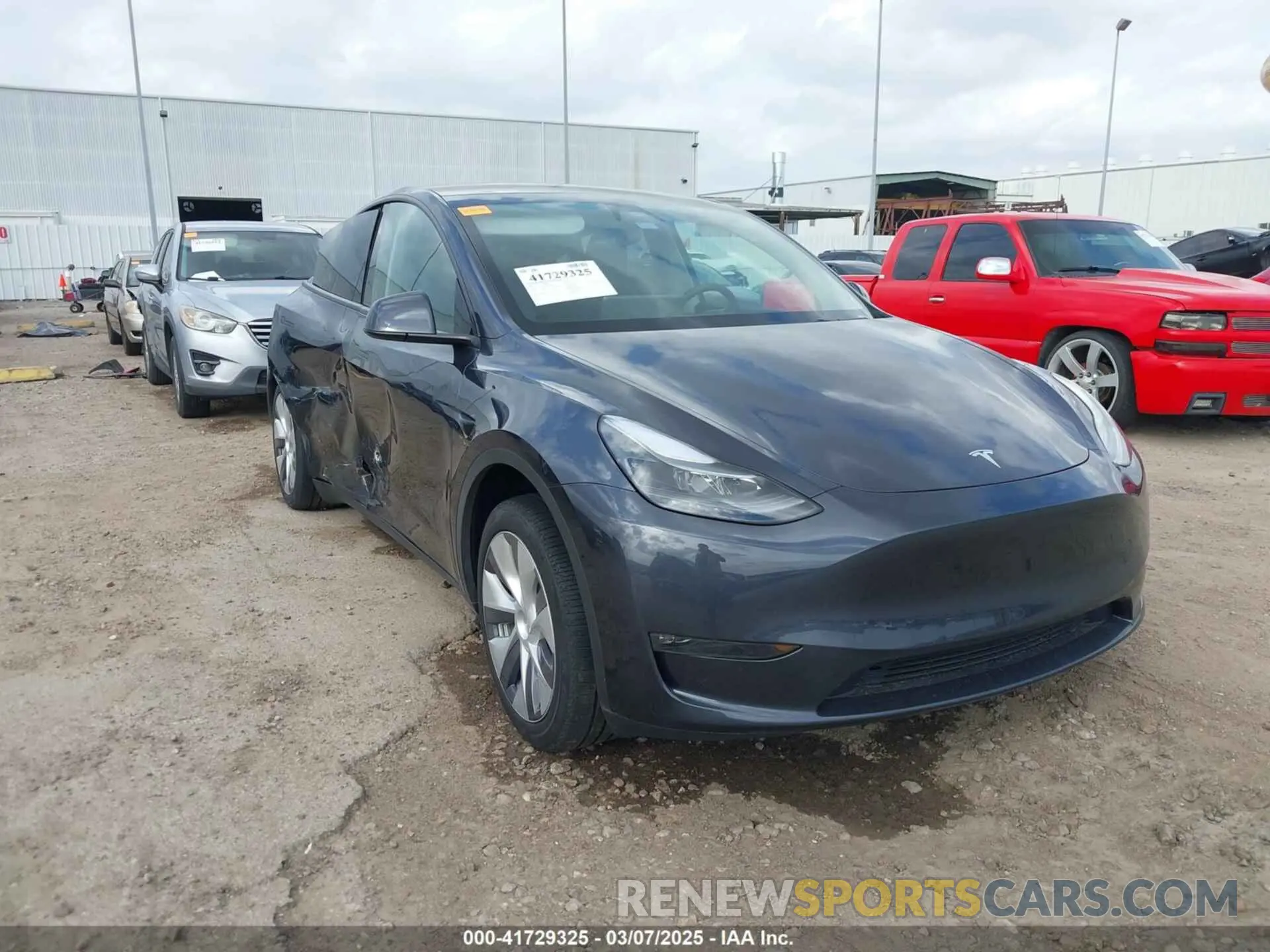 1 Фотография поврежденного автомобиля 7SAYGDEE0RA261489 TESLA MODEL Y 2024