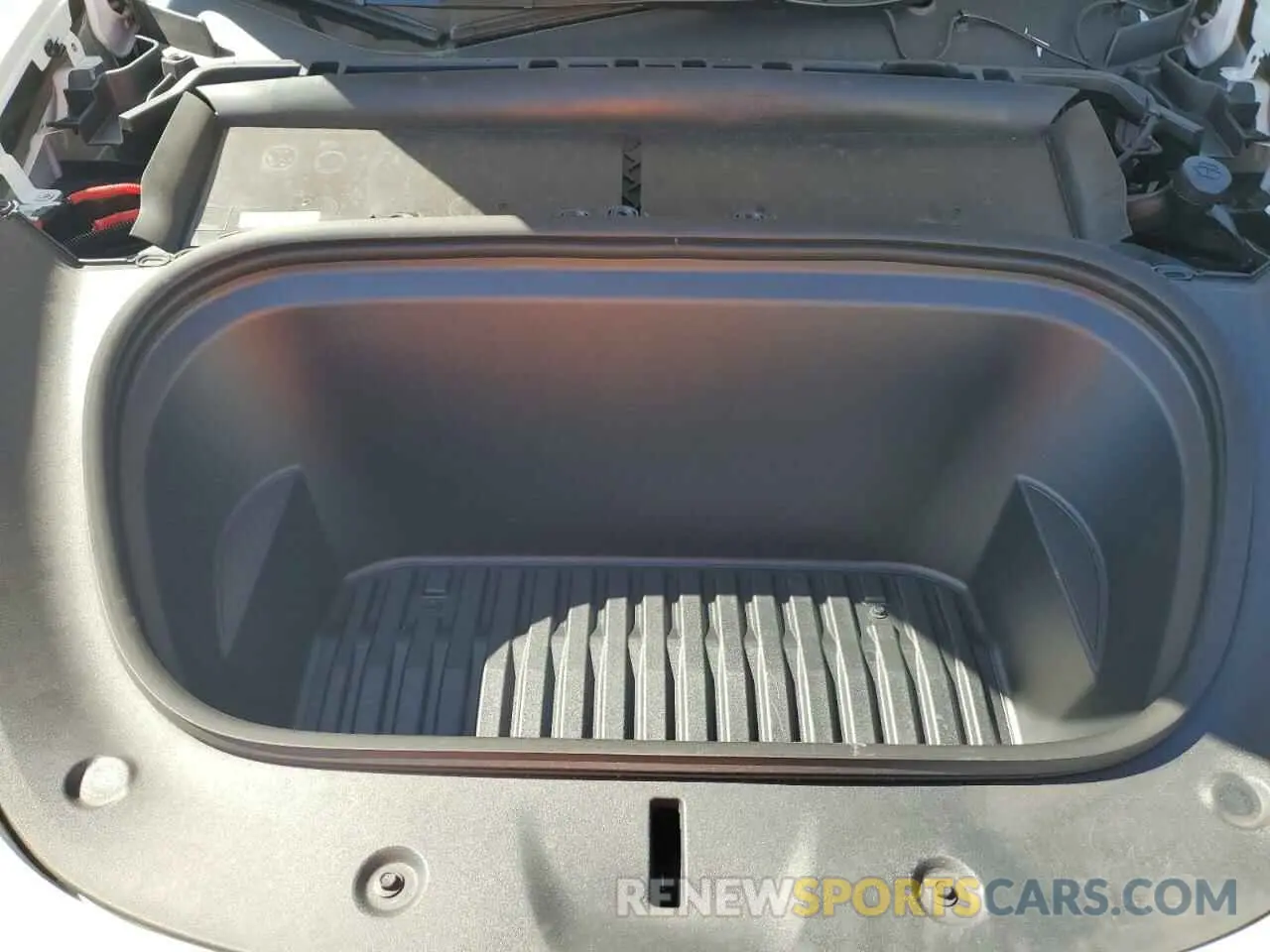 12 Photograph of a damaged car 7SAYGDEE0RA265512 TESLA MODEL Y 2024