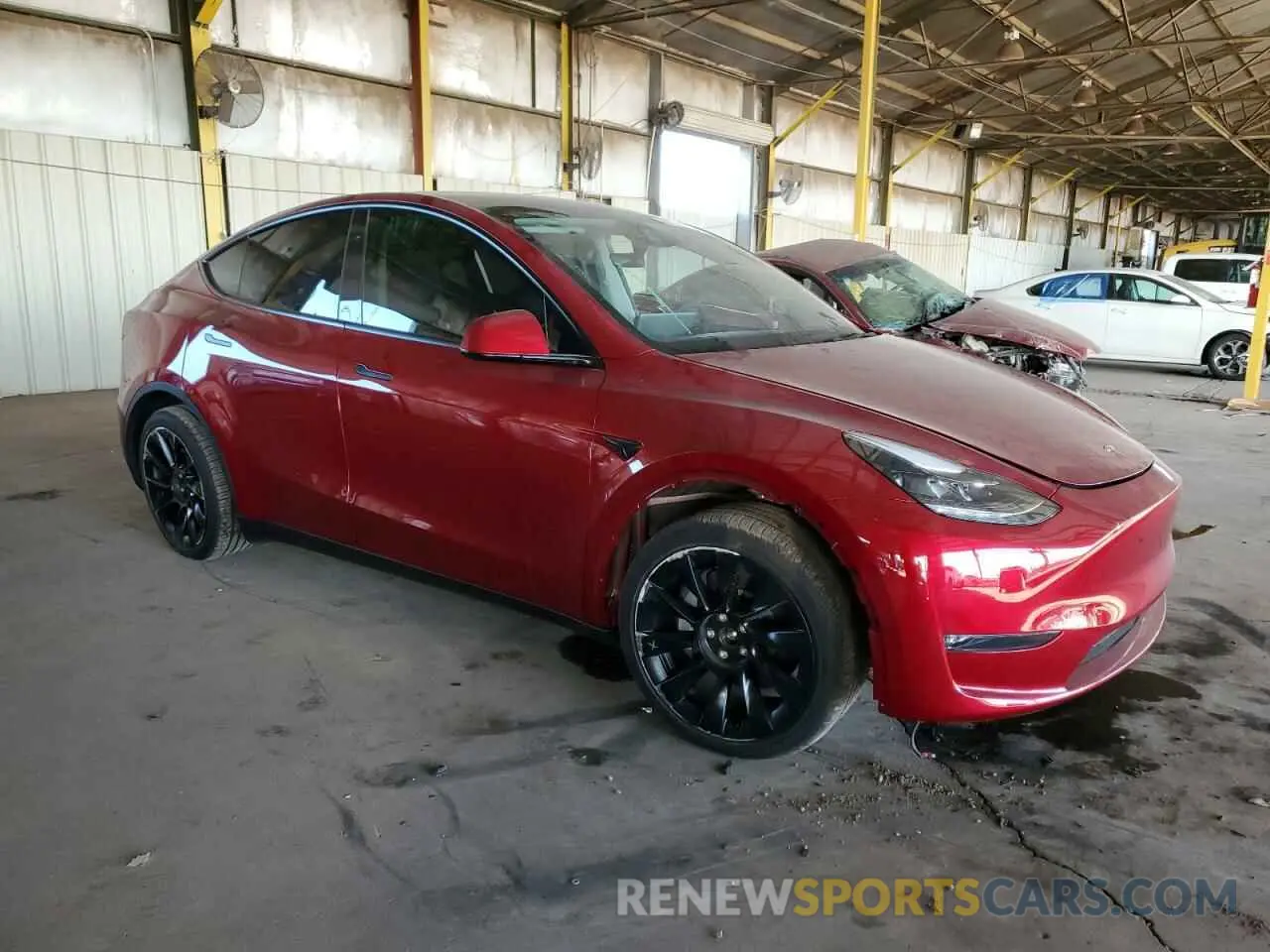 4 Photograph of a damaged car 7SAYGDEE0RA276400 TESLA MODEL Y 2024