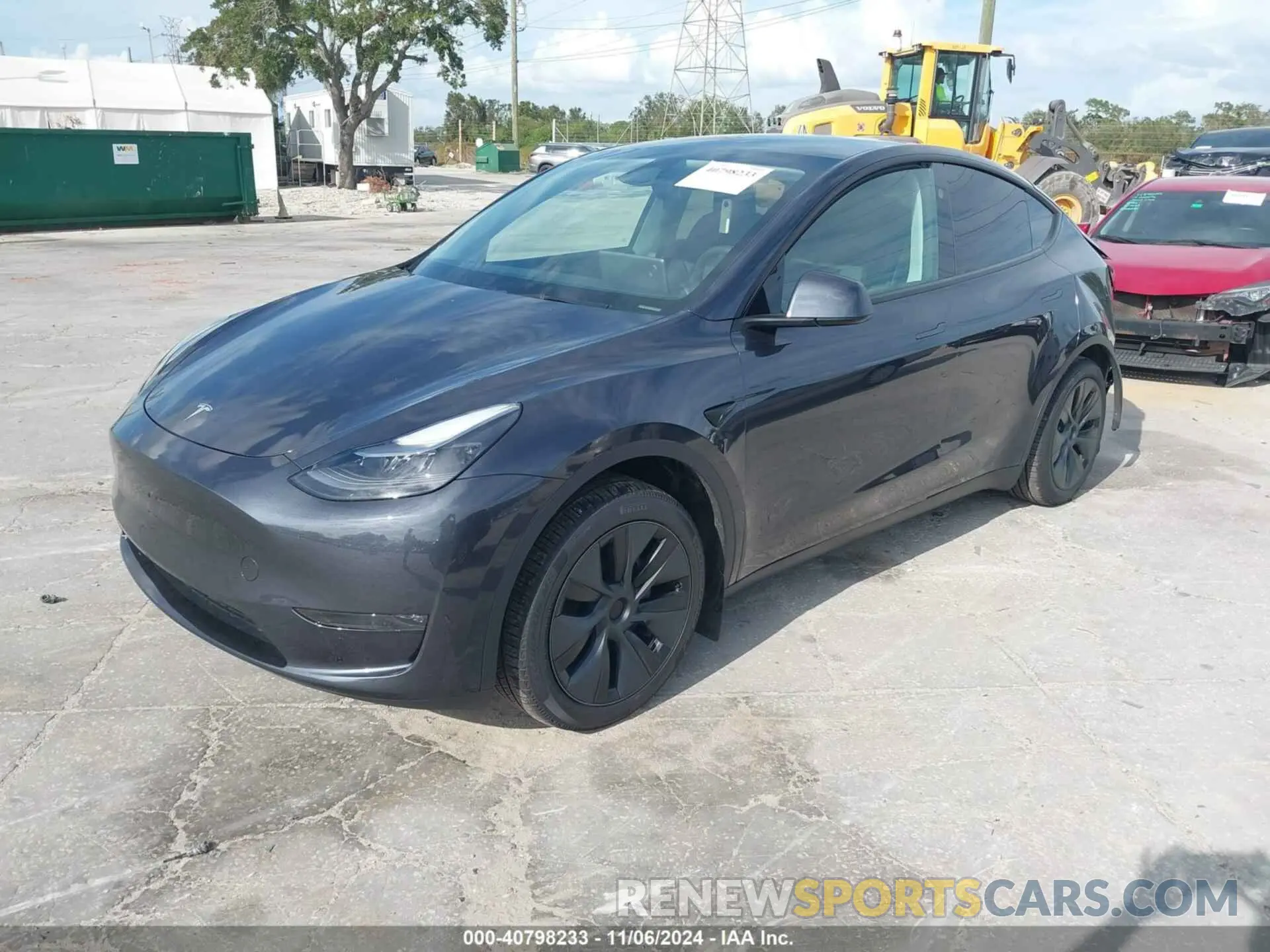 2 Photograph of a damaged car 7SAYGDEE0RA309055 TESLA MODEL Y 2024