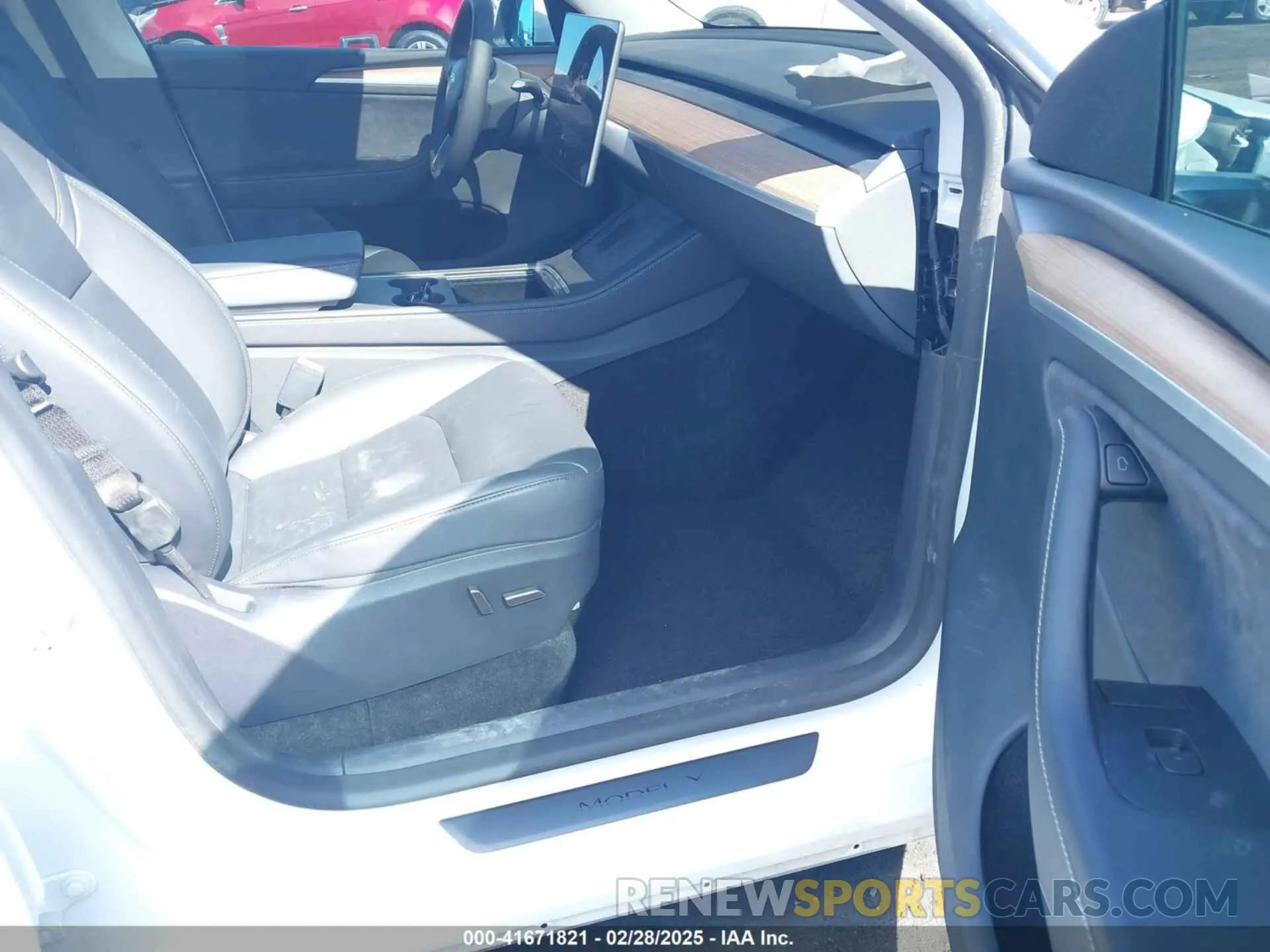 5 Фотография поврежденного автомобиля 7SAYGDEE0RA328091 TESLA MODEL Y 2024