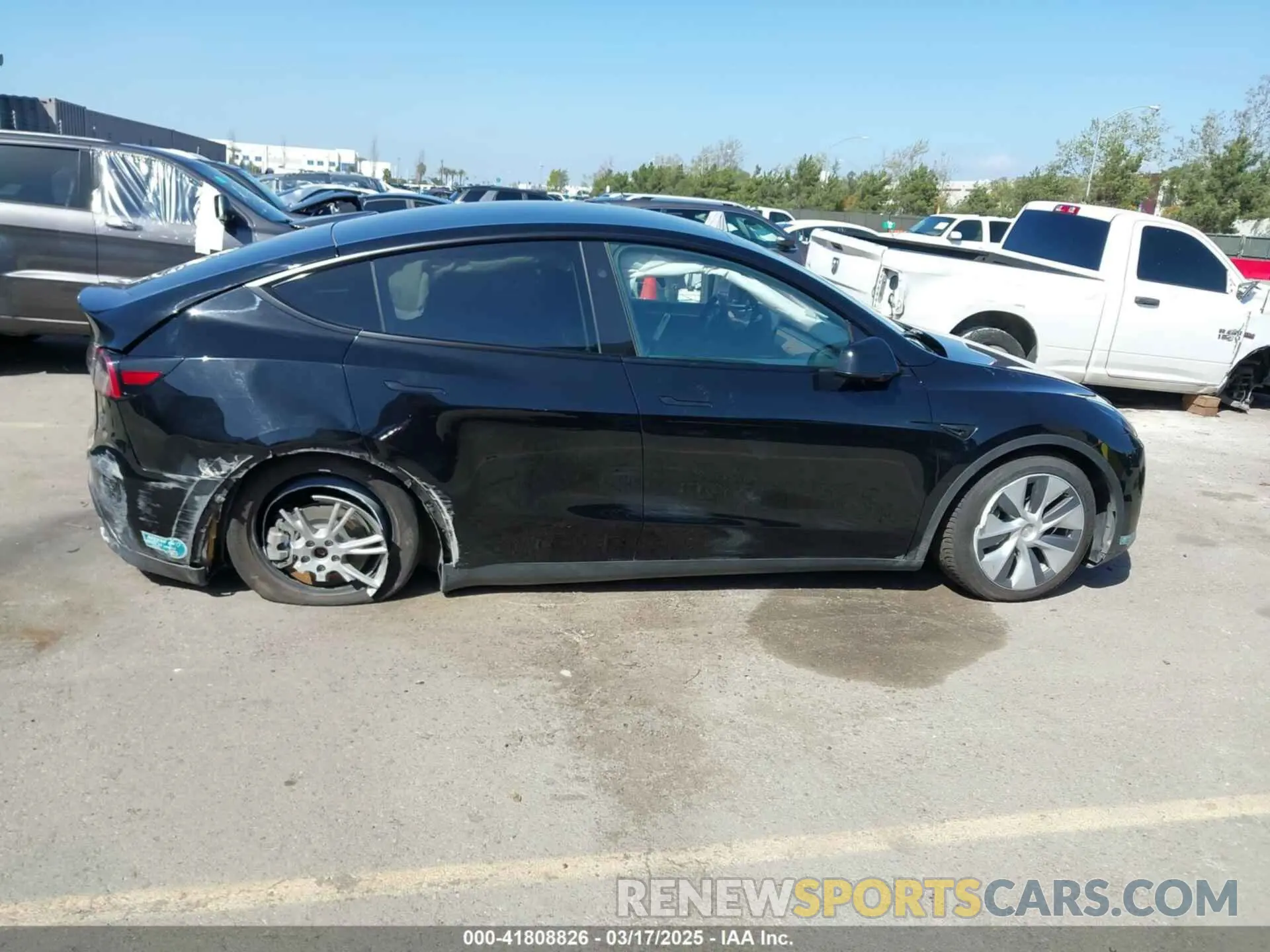 13 Photograph of a damaged car 7SAYGDEE0RF078242 TESLA MODEL Y 2024