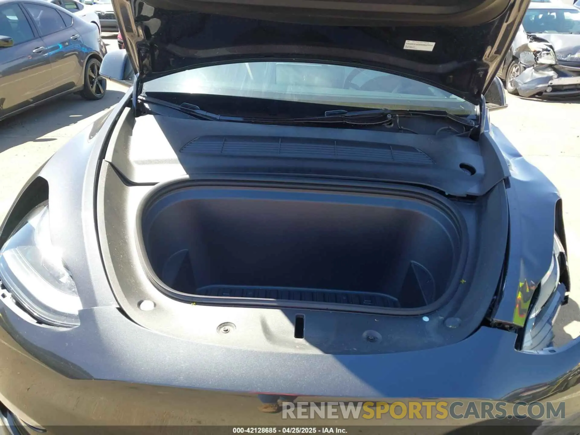 10 Фотография поврежденного автомобиля 7SAYGDEE0RF128802 TESLA MODEL Y 2024