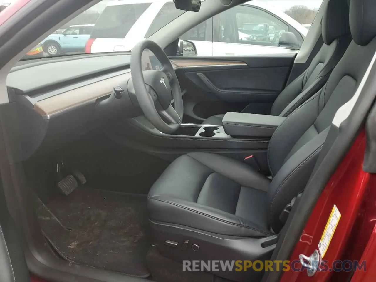 7 Photograph of a damaged car 7SAYGDEE0RF159774 TESLA MODEL Y 2024
