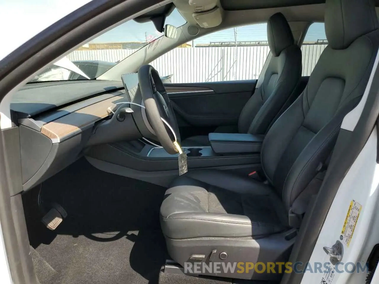 7 Фотография поврежденного автомобиля 7SAYGDEE0RF169236 TESLA MODEL Y 2024