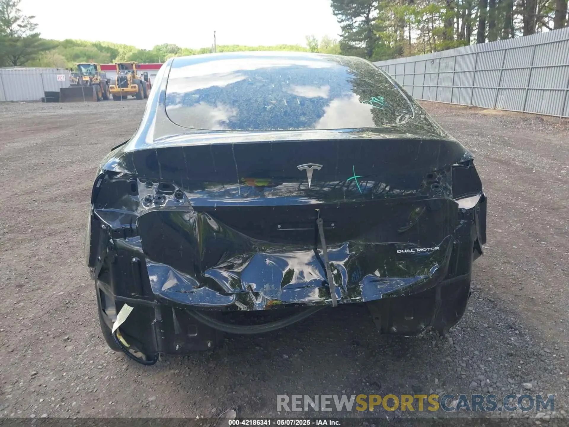 16 Фотография поврежденного автомобиля 7SAYGDEE0RF200291 TESLA MODEL Y 2024