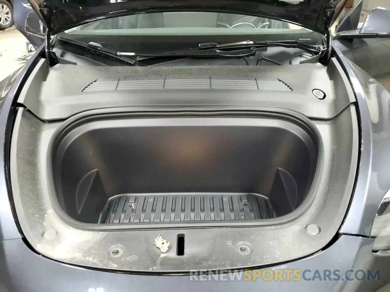 11 Photograph of a damaged car 7SAYGDEE1RA254860 TESLA MODEL Y 2024