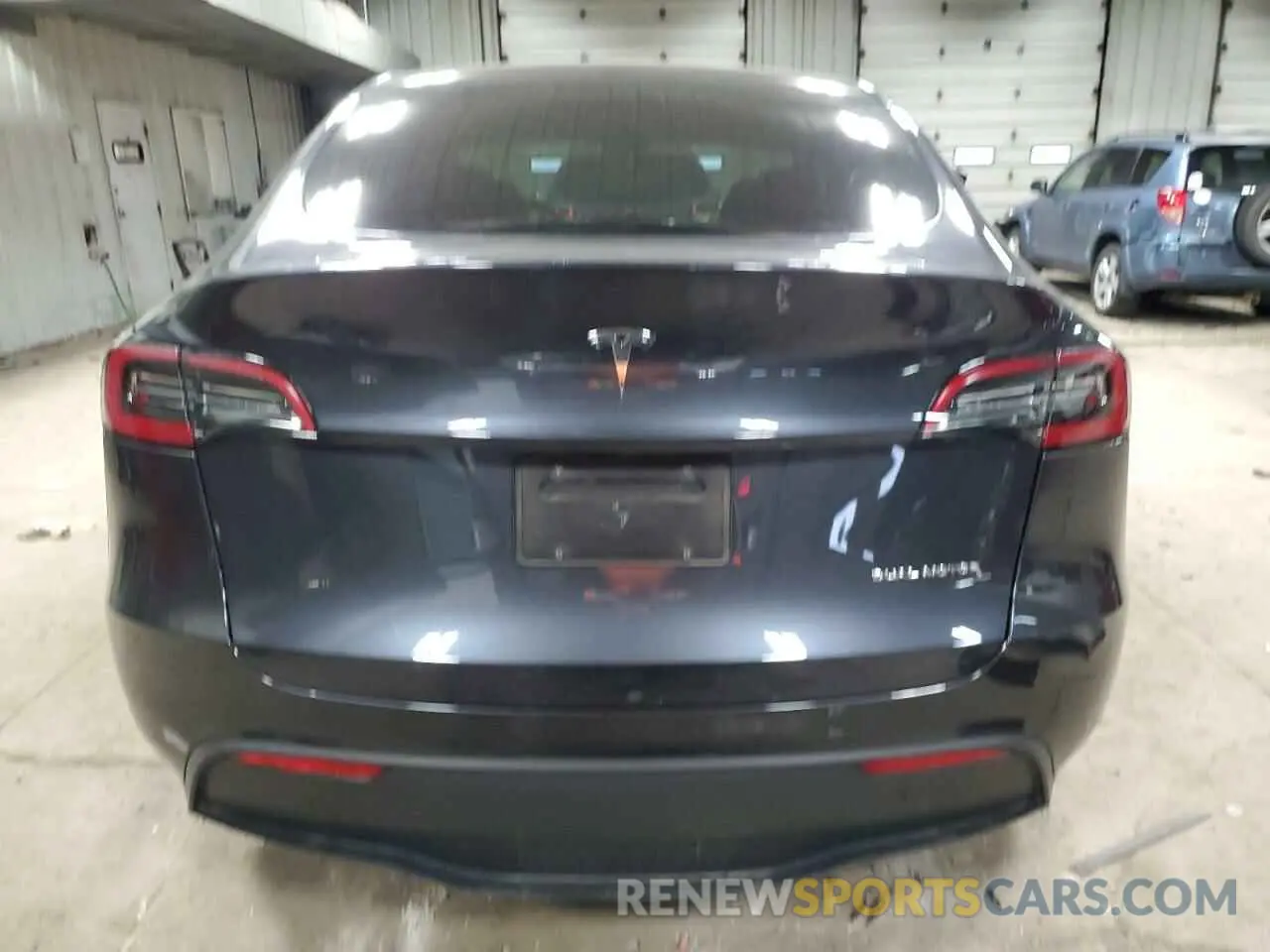 6 Photograph of a damaged car 7SAYGDEE1RA254860 TESLA MODEL Y 2024