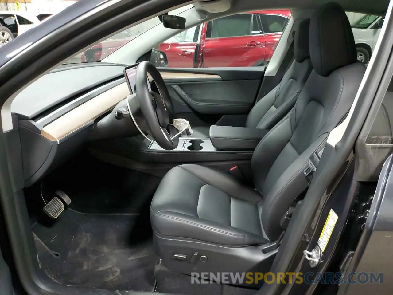 7 Photograph of a damaged car 7SAYGDEE1RA254860 TESLA MODEL Y 2024