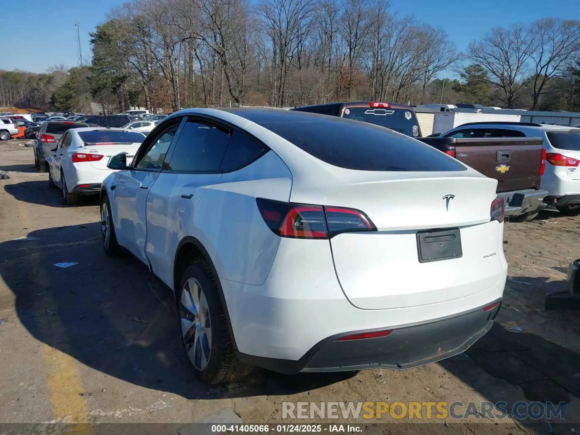 3 Photograph of a damaged car 7SAYGDEE1RA283162 TESLA MODEL Y 2024