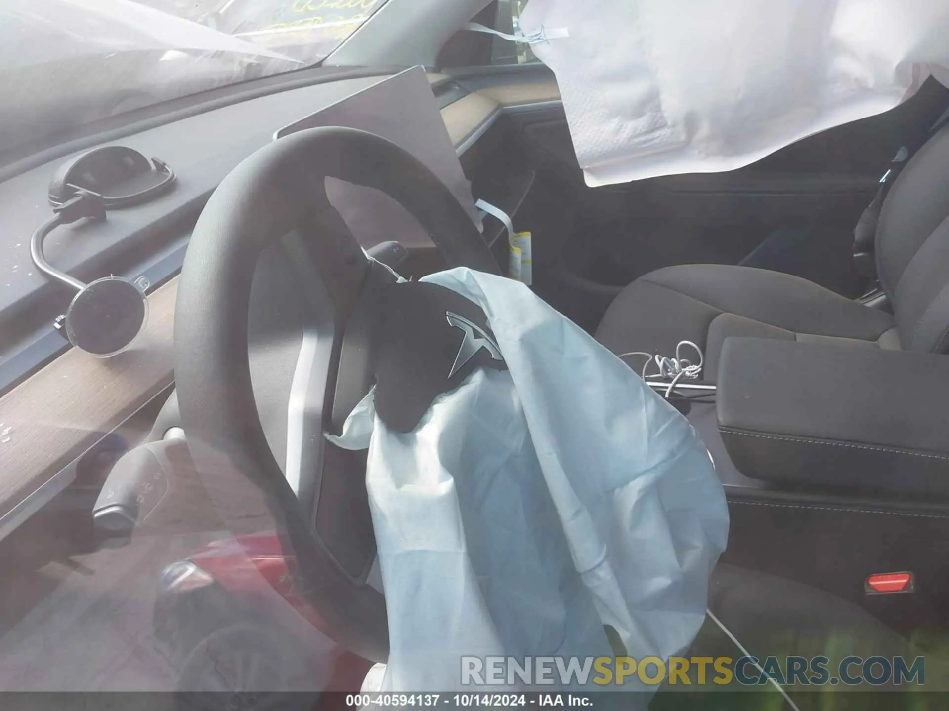 14 Photograph of a damaged car 7SAYGDEE1RA322705 TESLA MODEL Y 2024