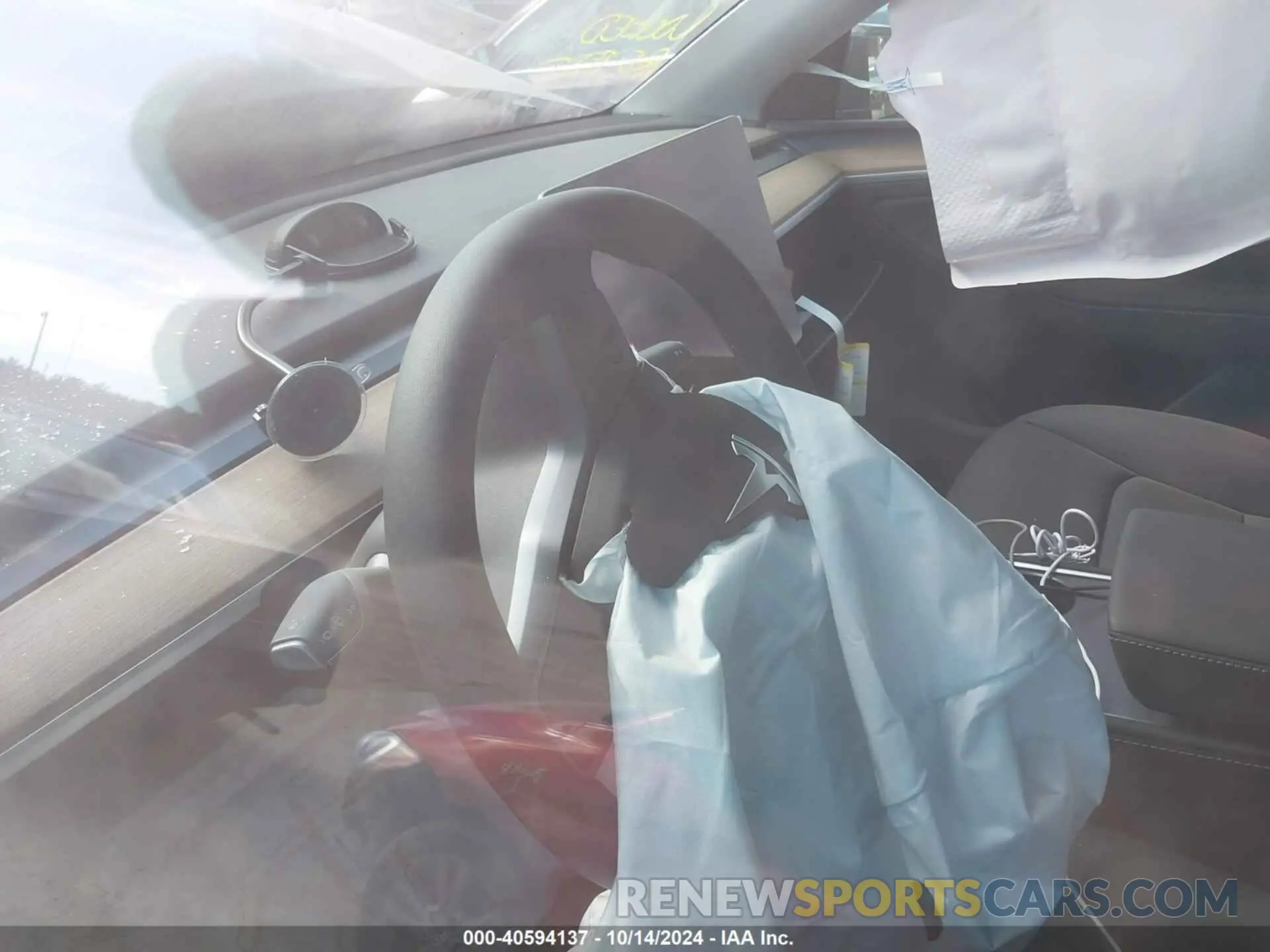 17 Photograph of a damaged car 7SAYGDEE1RA322705 TESLA MODEL Y 2024