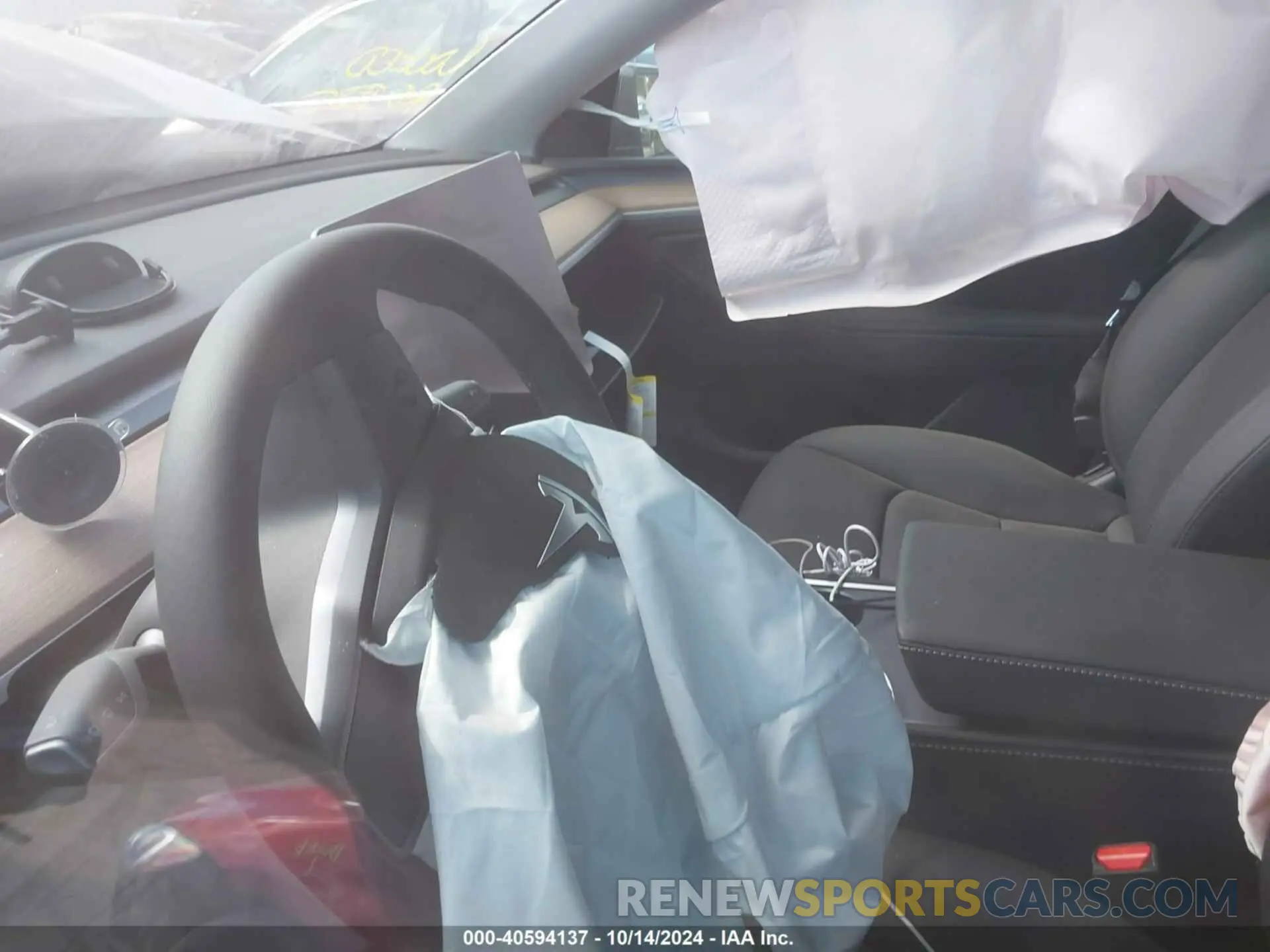 7 Photograph of a damaged car 7SAYGDEE1RA322705 TESLA MODEL Y 2024