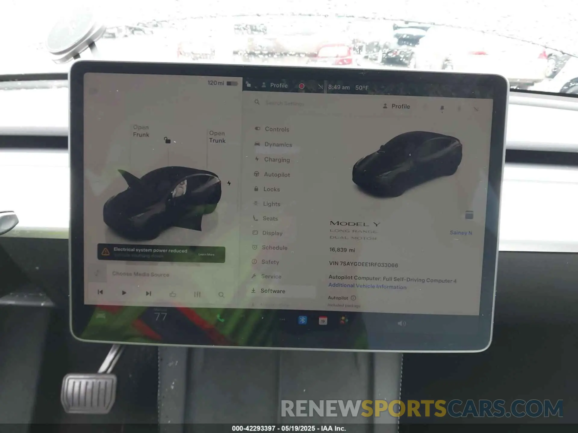 18 Photograph of a damaged car 7SAYGDEE1RF033066 TESLA MODEL Y 2024