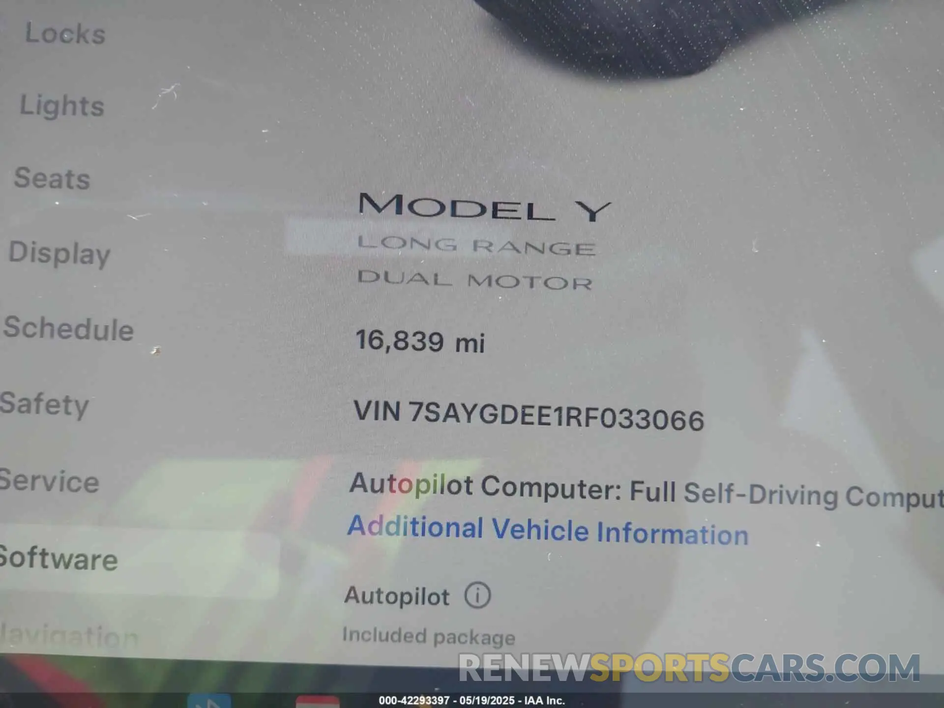 7 Photograph of a damaged car 7SAYGDEE1RF033066 TESLA MODEL Y 2024