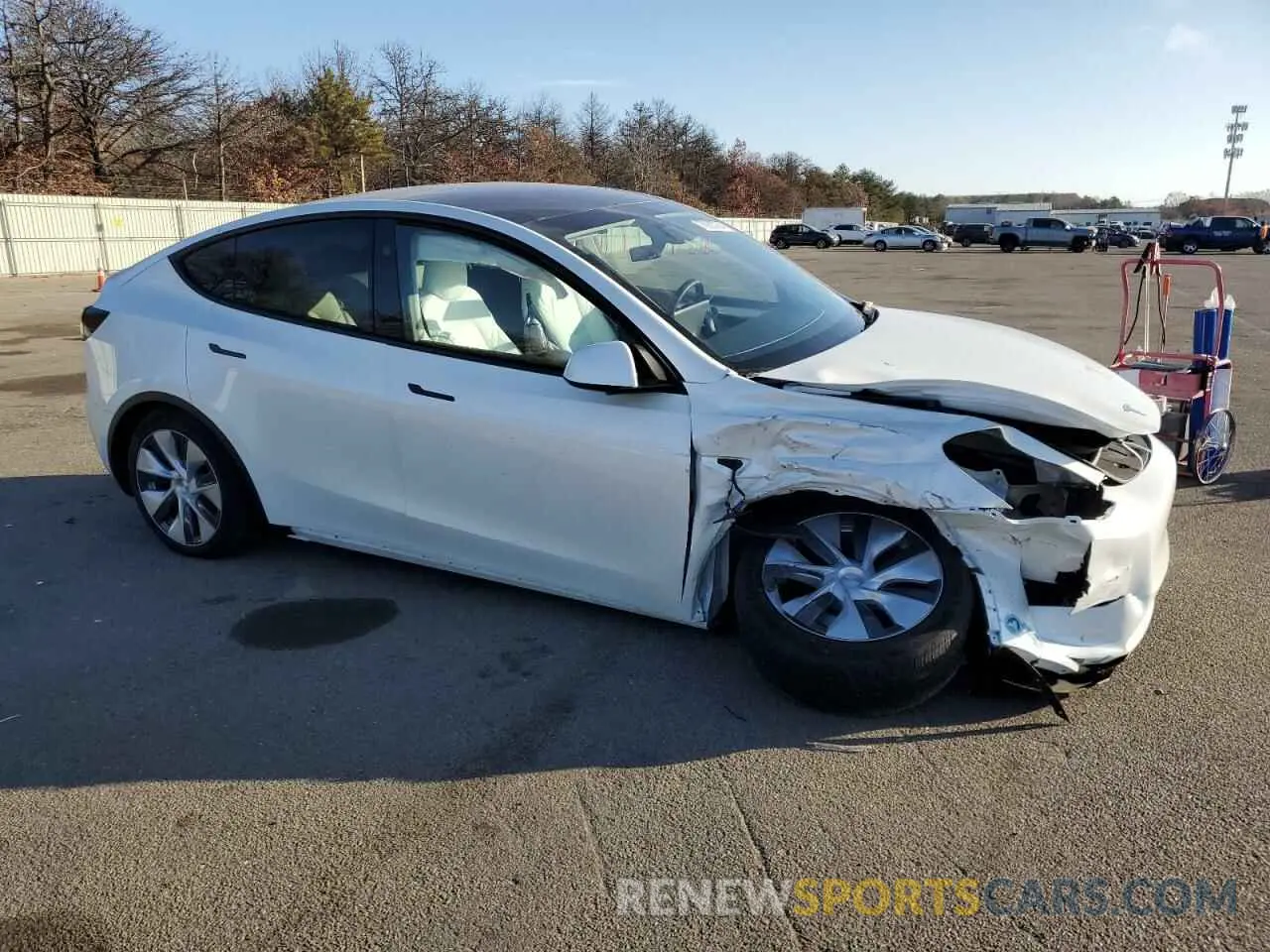 4 Фотография поврежденного автомобиля 7SAYGDEE1RF036260 TESLA MODEL Y 2024