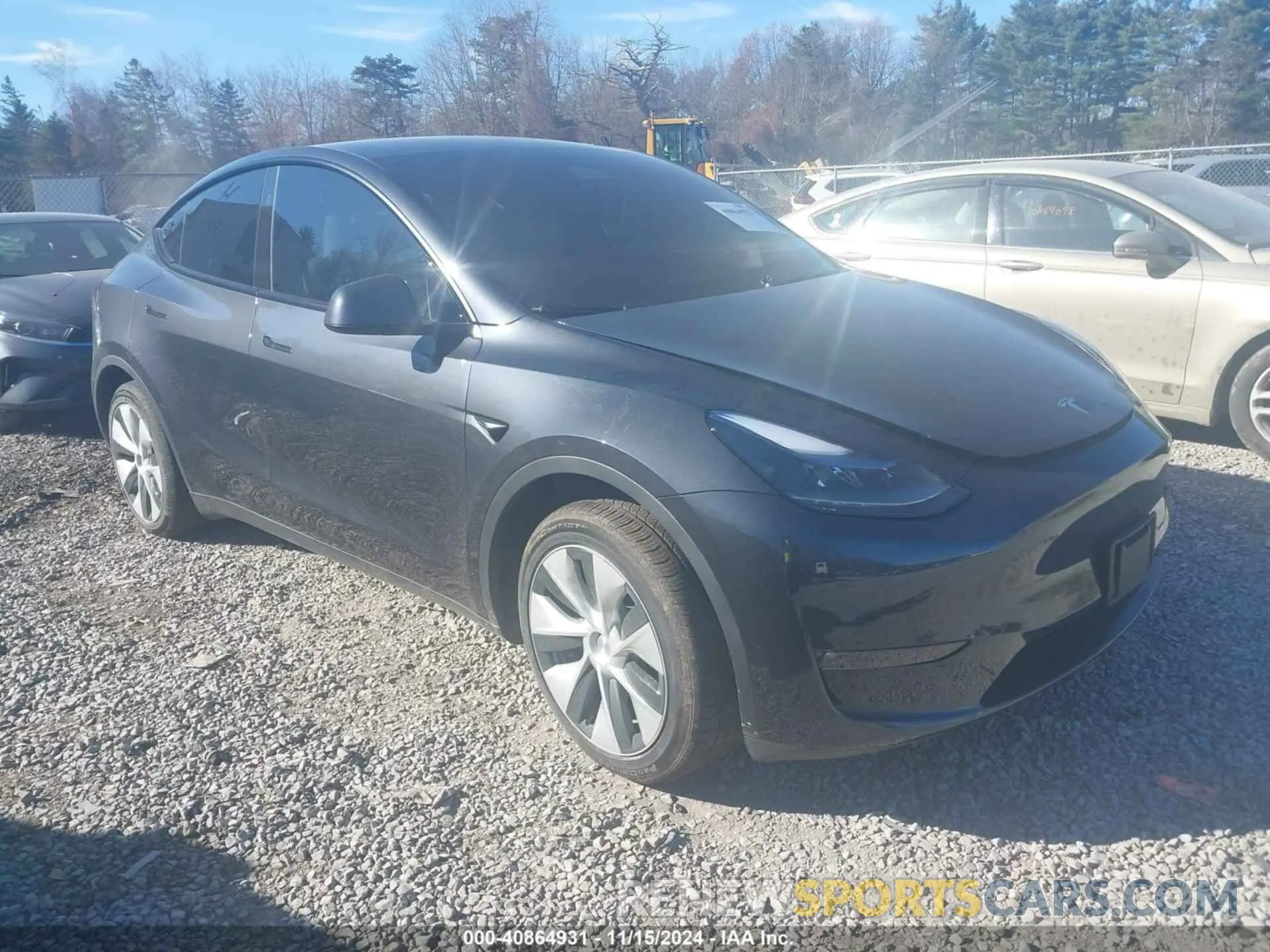 1 Photograph of a damaged car 7SAYGDEE1RF036873 TESLA MODEL Y 2024