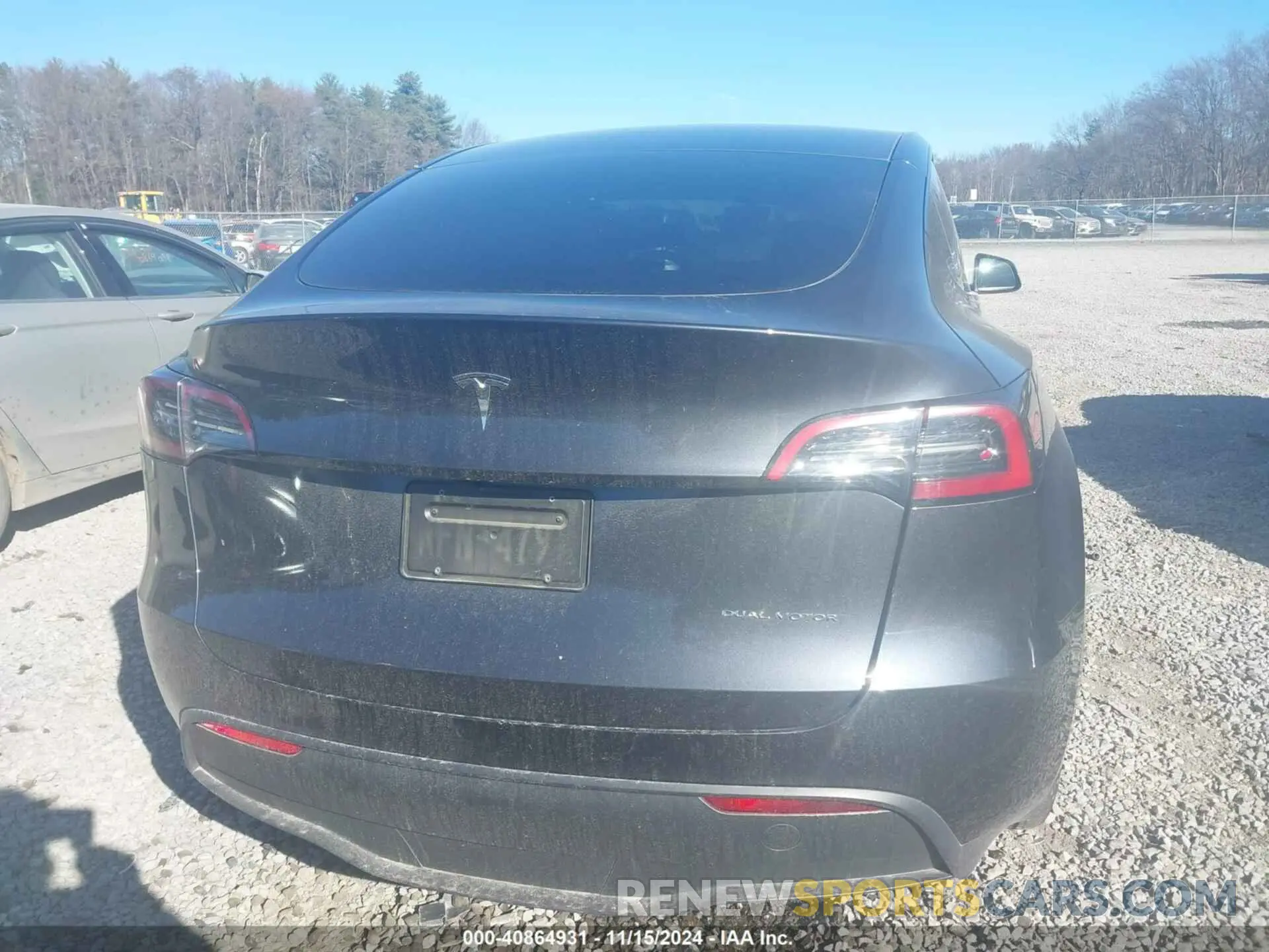 15 Photograph of a damaged car 7SAYGDEE1RF036873 TESLA MODEL Y 2024