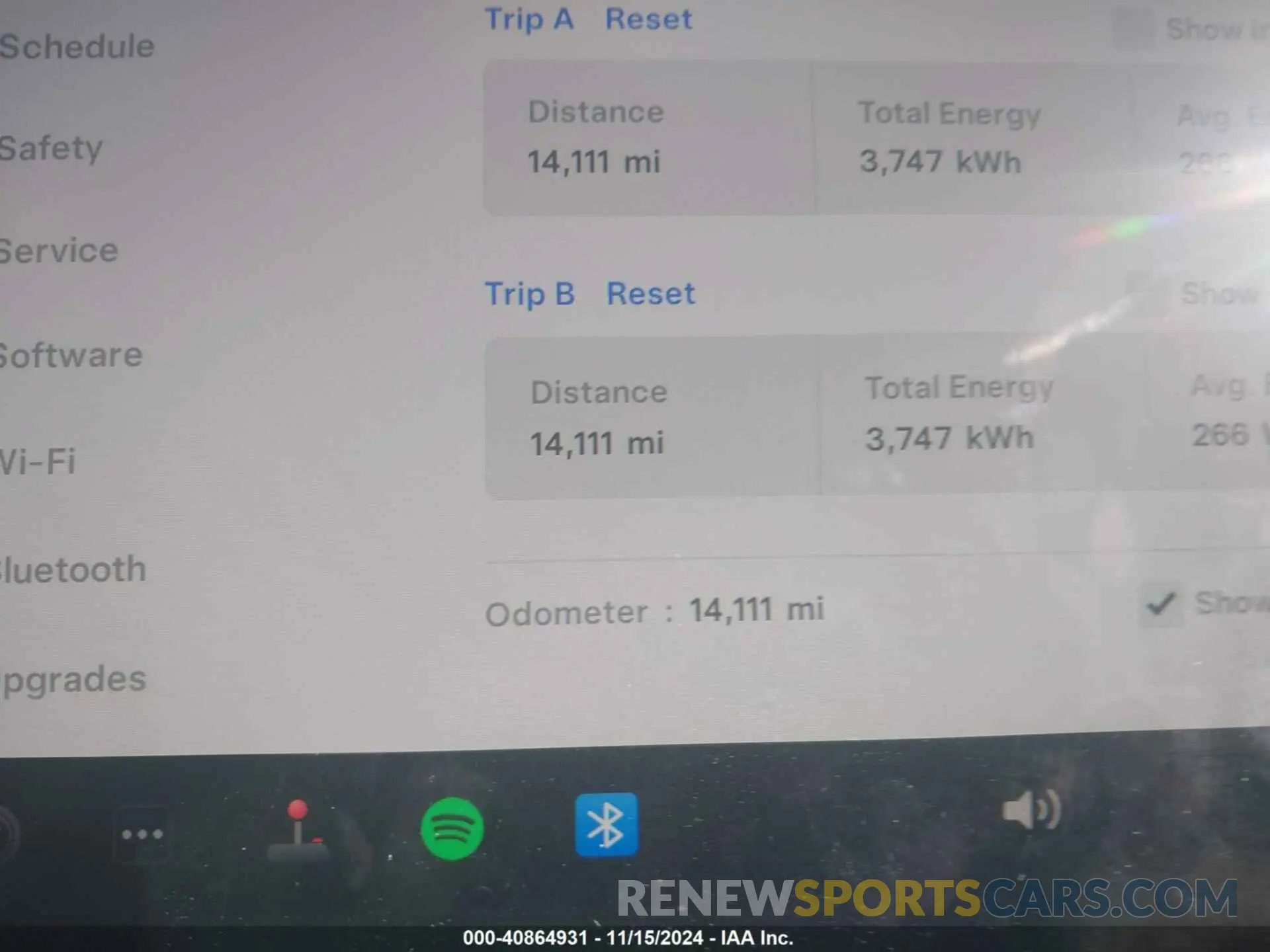 6 Photograph of a damaged car 7SAYGDEE1RF036873 TESLA MODEL Y 2024