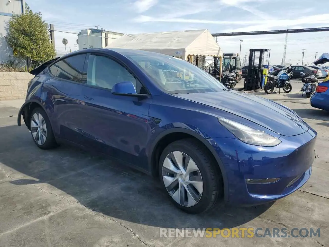 4 Фотография поврежденного автомобиля 7SAYGDEE1RF073499 TESLA MODEL Y 2024