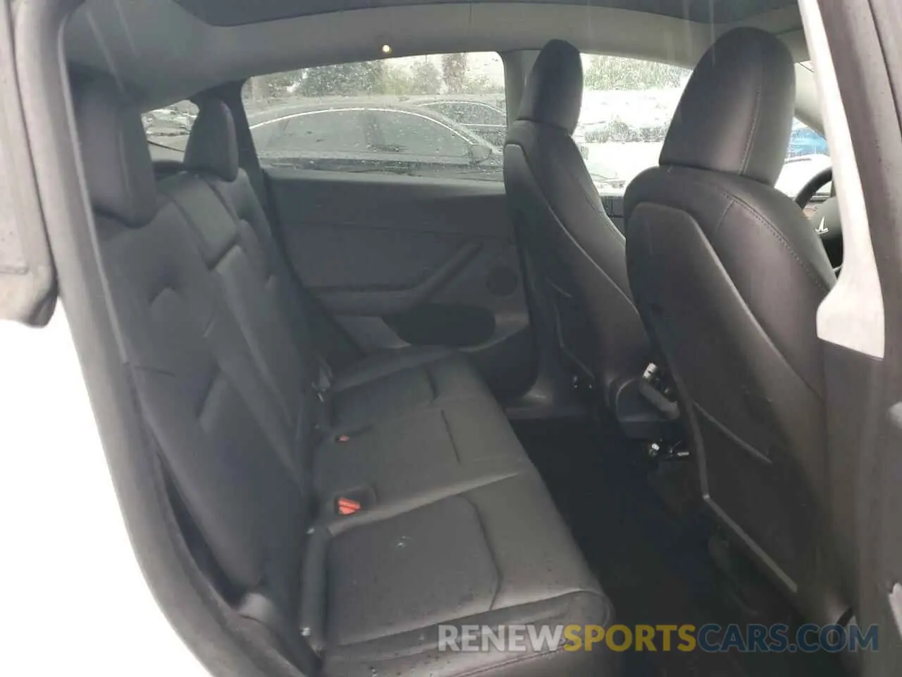 11 Photograph of a damaged car 7SAYGDEE1RF124192 TESLA MODEL Y 2024