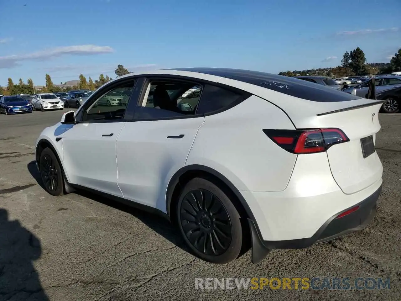 2 Фотография поврежденного автомобиля 7SAYGDEE1RF176745 TESLA MODEL Y 2024