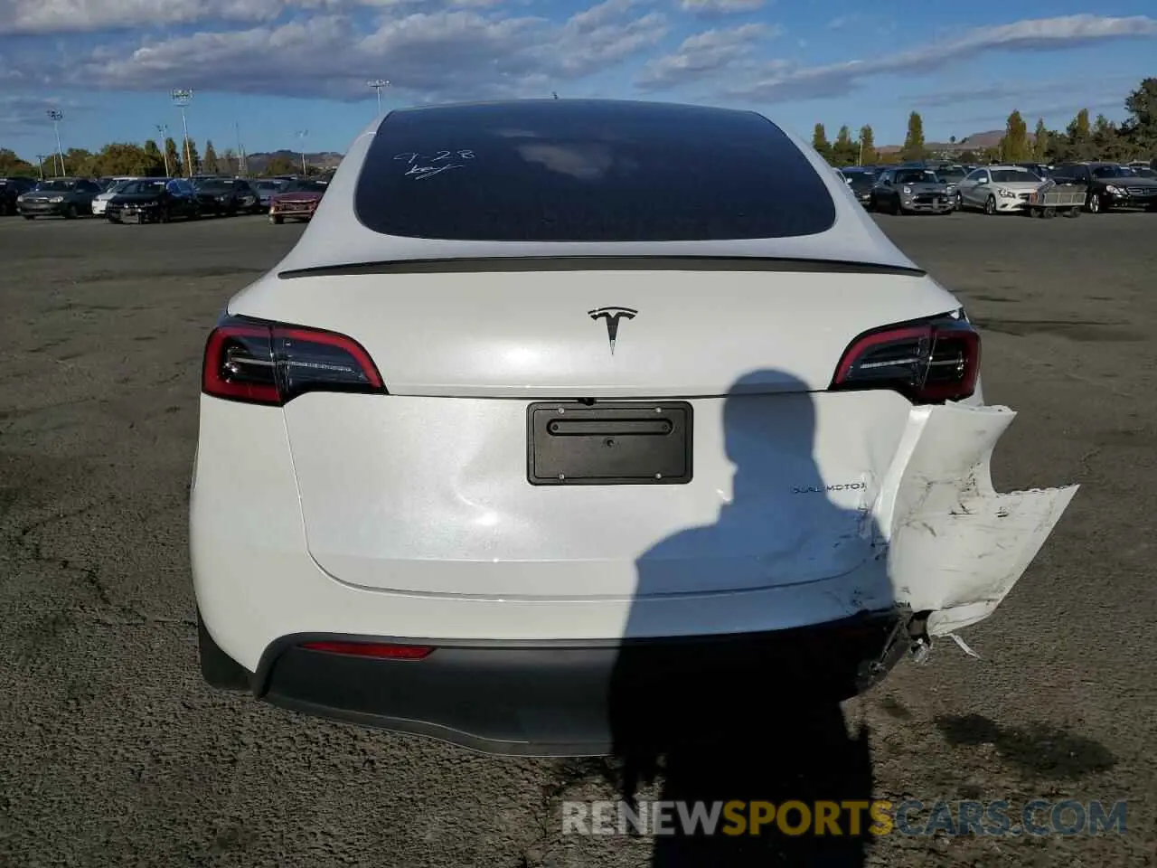 6 Фотография поврежденного автомобиля 7SAYGDEE1RF176745 TESLA MODEL Y 2024