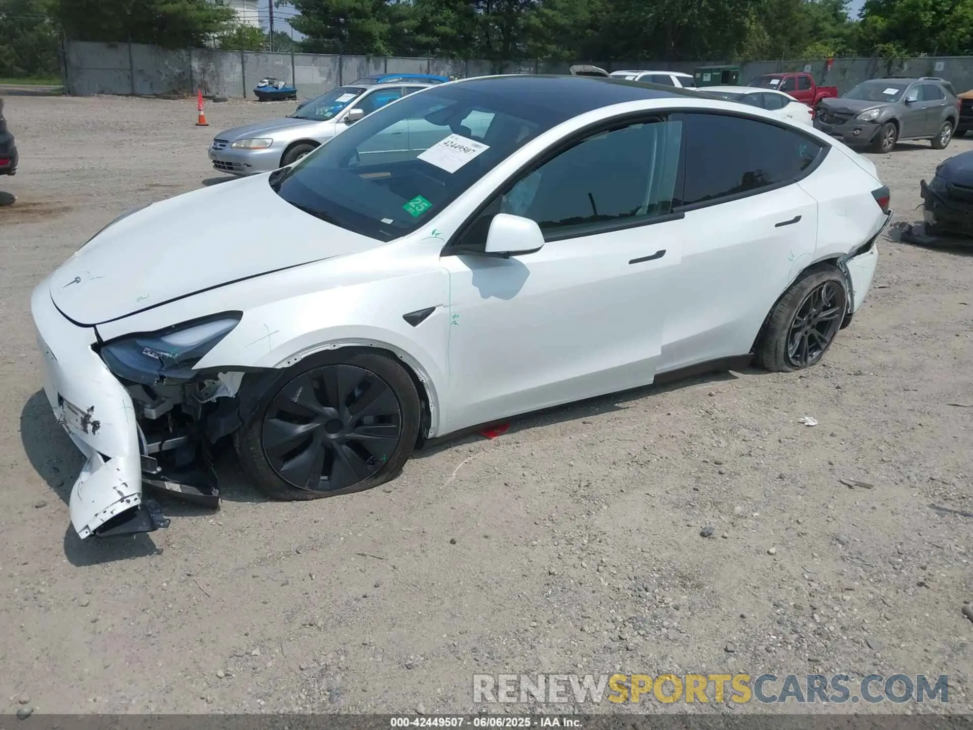 2 Photograph of a damaged car 7SAYGDEE1RF185655 TESLA MODEL Y 2024