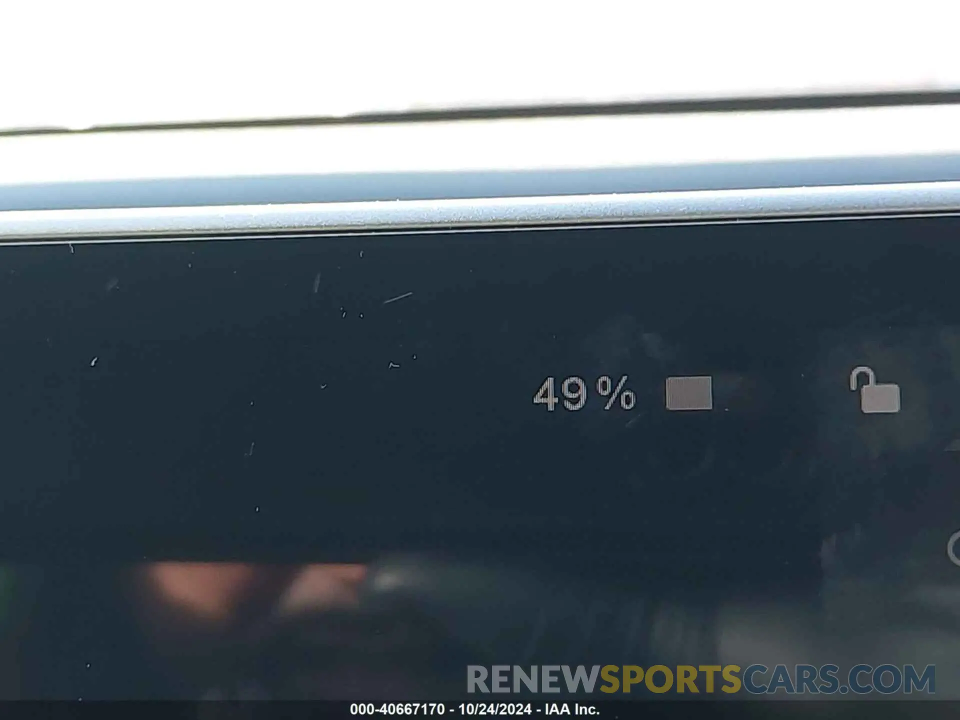 17 Photograph of a damaged car 7SAYGDEE1RF200705 TESLA MODEL Y 2024