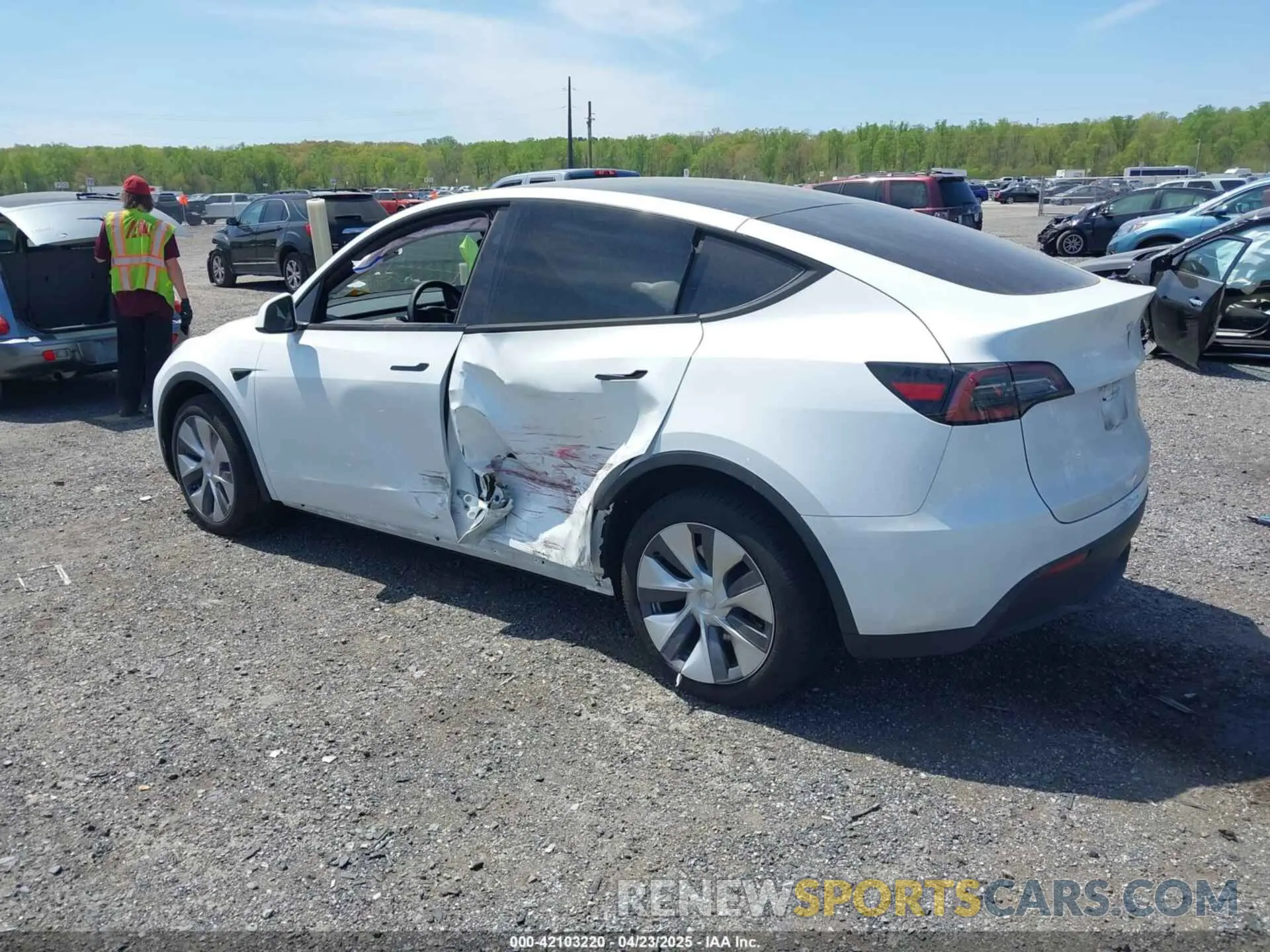 3 Фотография поврежденного автомобиля 7SAYGDEE2RA223679 TESLA MODEL Y 2024