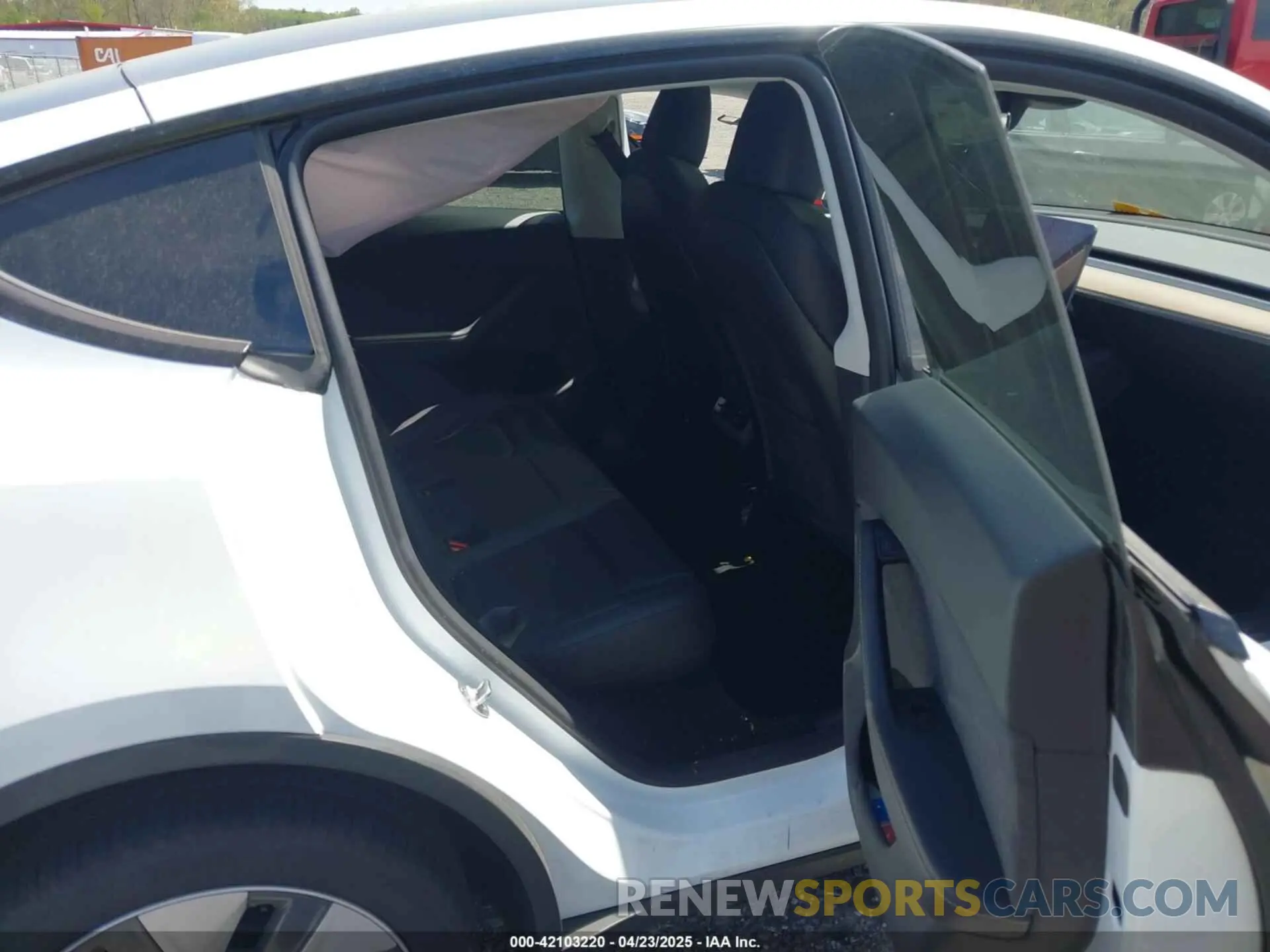 8 Фотография поврежденного автомобиля 7SAYGDEE2RA223679 TESLA MODEL Y 2024