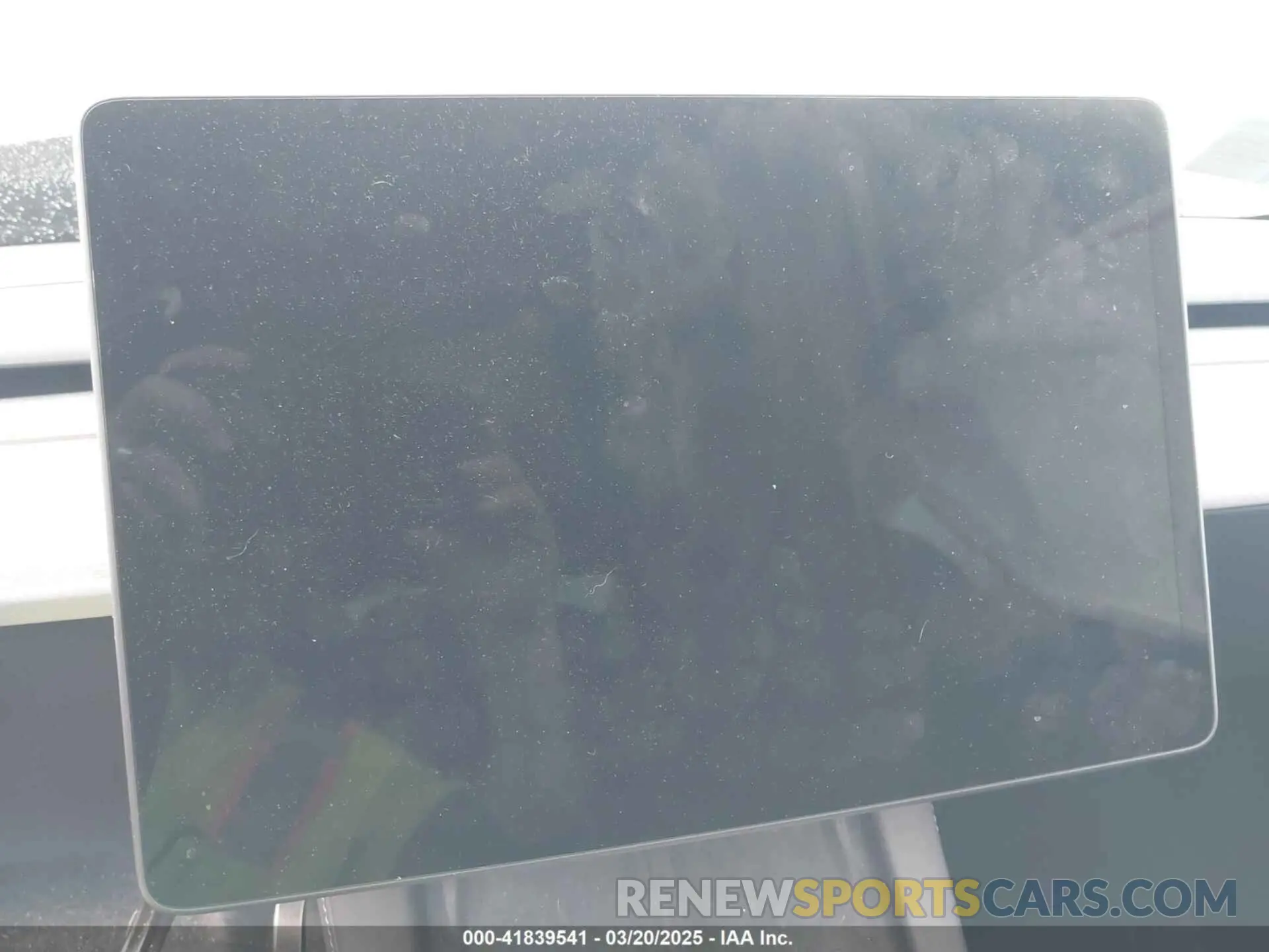 18 Photograph of a damaged car 7SAYGDEE2RA227425 TESLA MODEL Y 2024