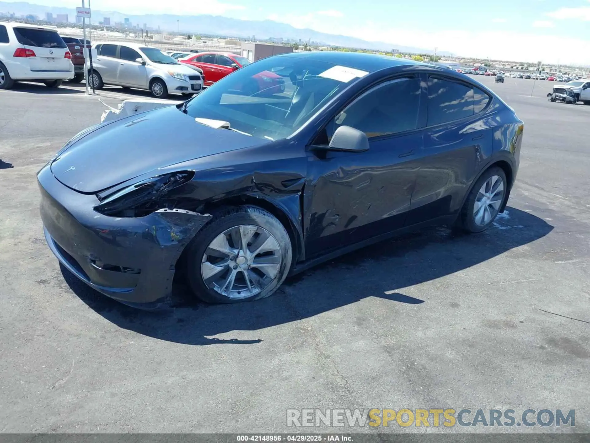 2 Фотография поврежденного автомобиля 7SAYGDEE2RA233855 TESLA MODEL Y 2024