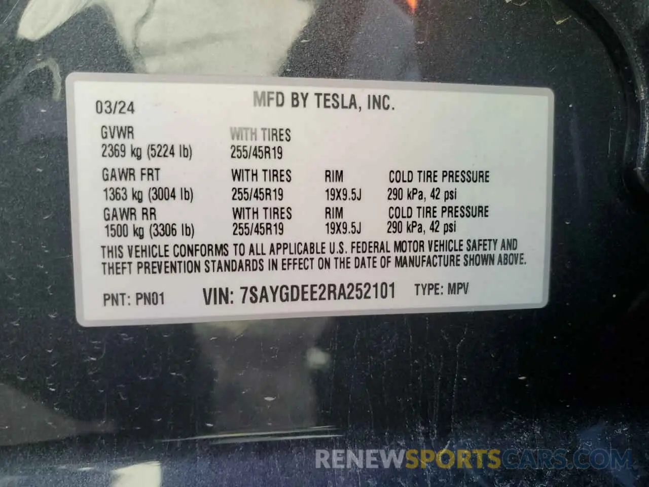 12 Photograph of a damaged car 7SAYGDEE2RA252101 TESLA MODEL Y 2024