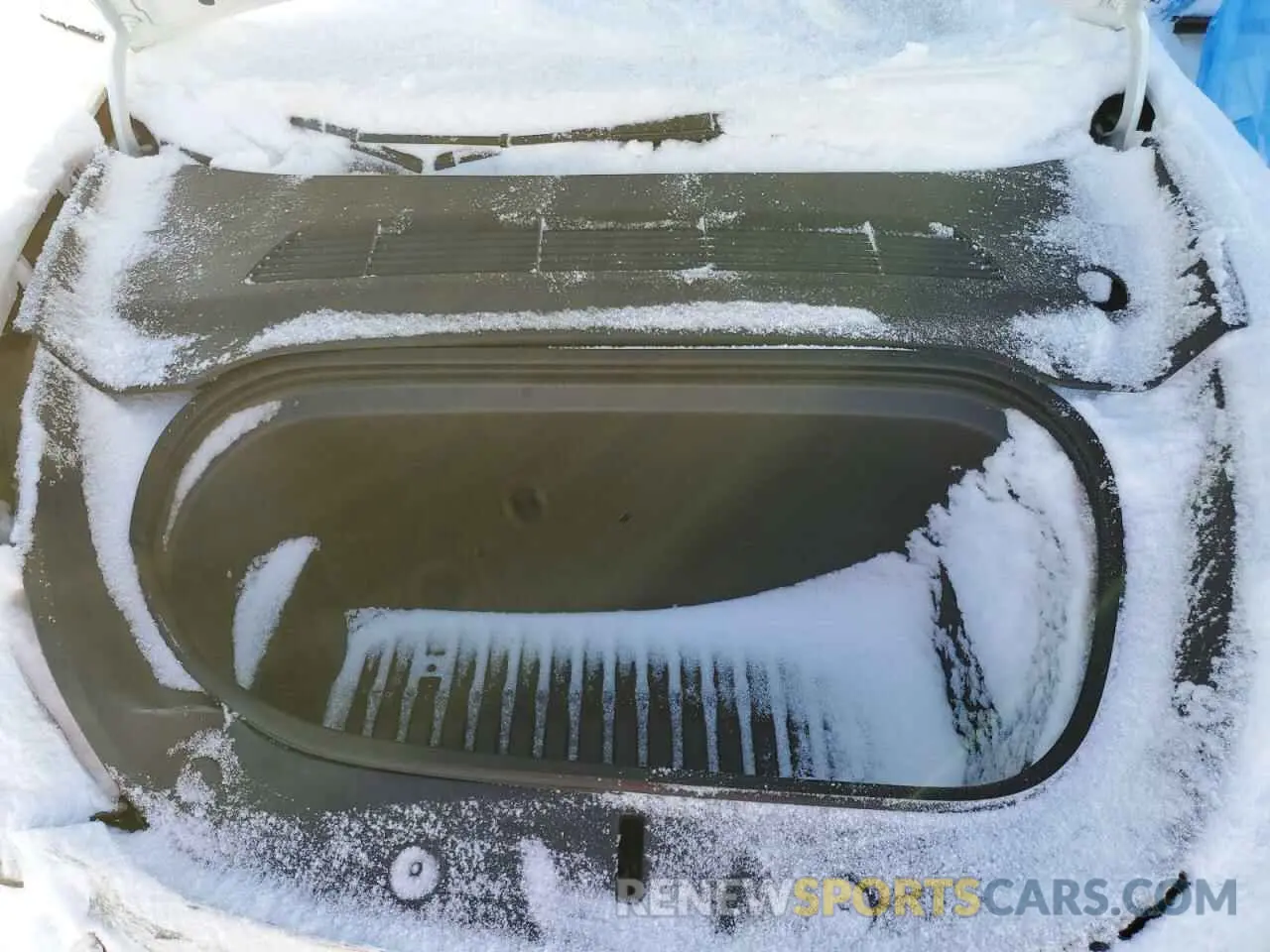 12 Photograph of a damaged car 7SAYGDEE2RA258917 TESLA MODEL Y 2024