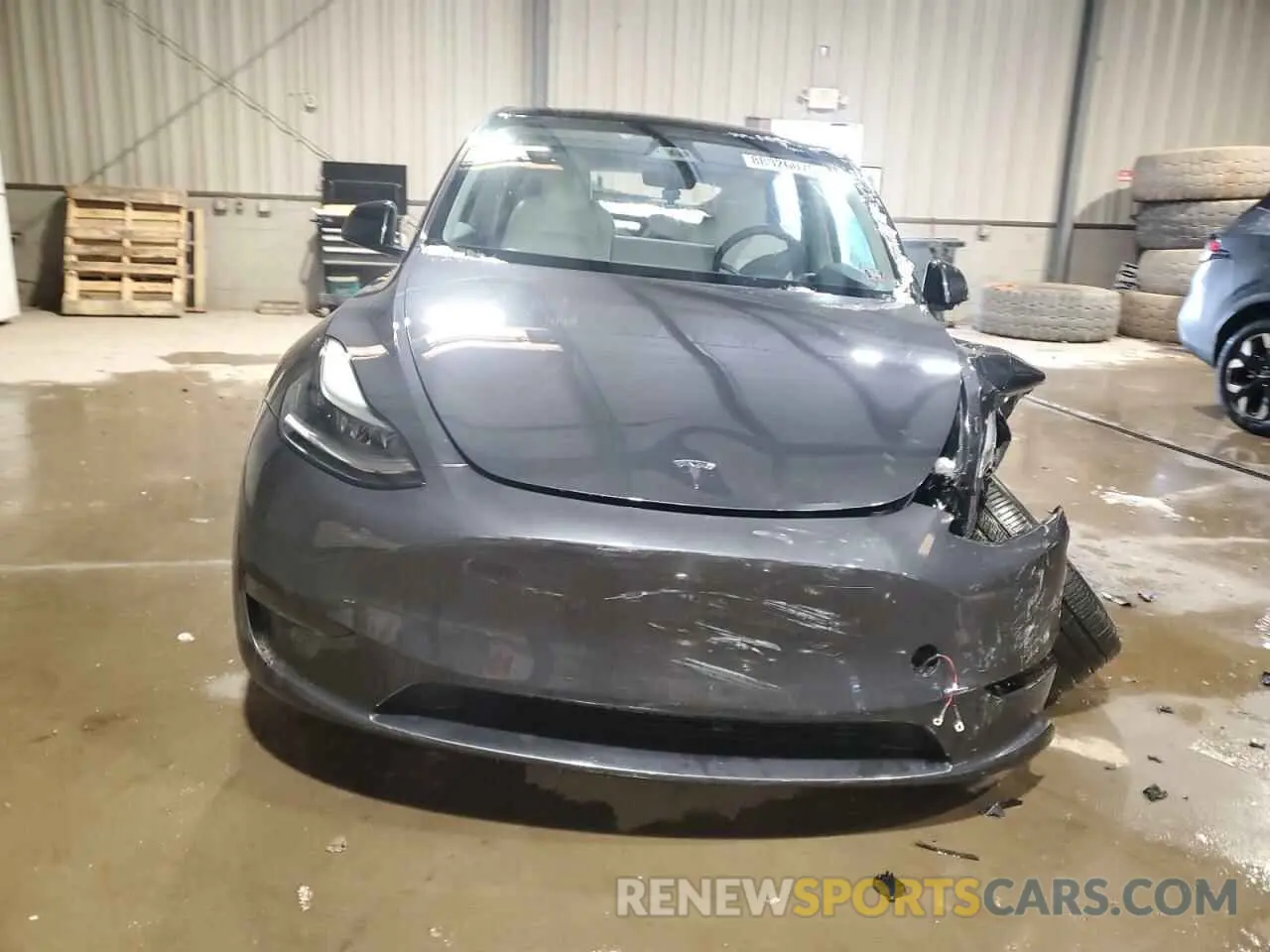 5 Photograph of a damaged car 7SAYGDEE2RA275152 TESLA MODEL Y 2024
