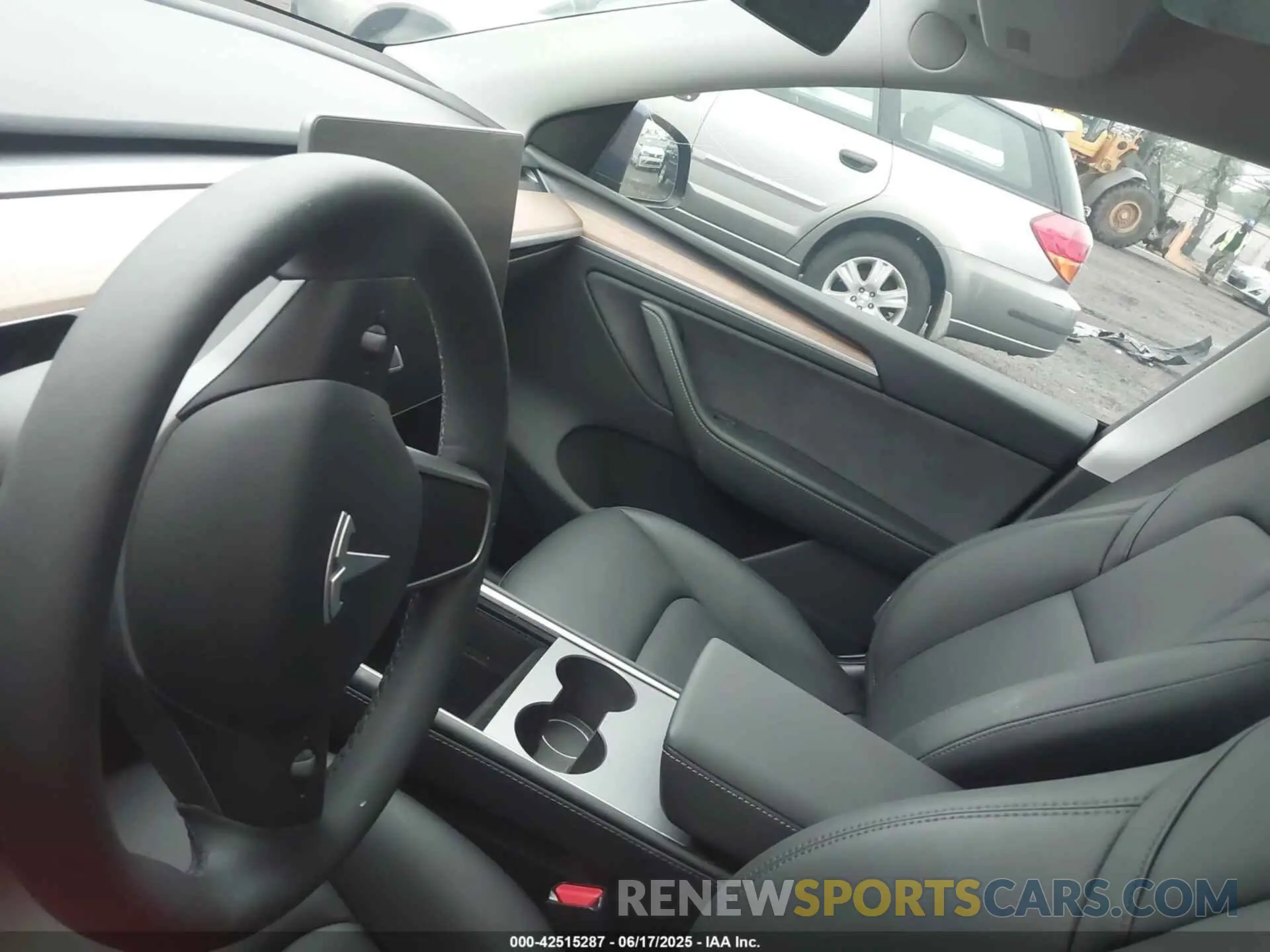 14 Фотография поврежденного автомобиля 7SAYGDEE2RA287463 TESLA MODEL Y 2024
