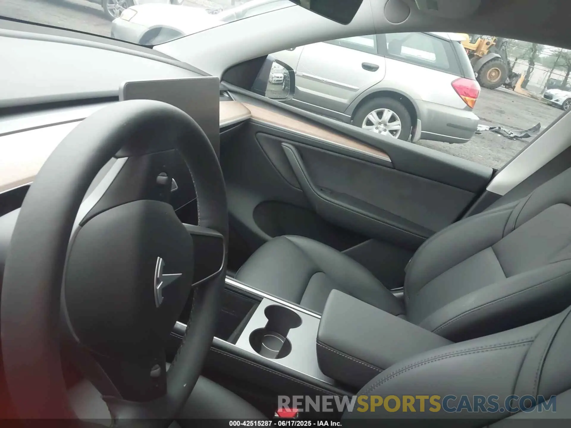 7 Фотография поврежденного автомобиля 7SAYGDEE2RA287463 TESLA MODEL Y 2024