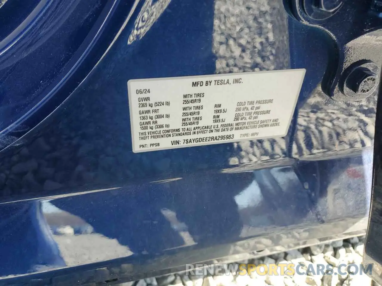 13 Photograph of a damaged car 7SAYGDEE2RA295983 TESLA MODEL Y 2024
