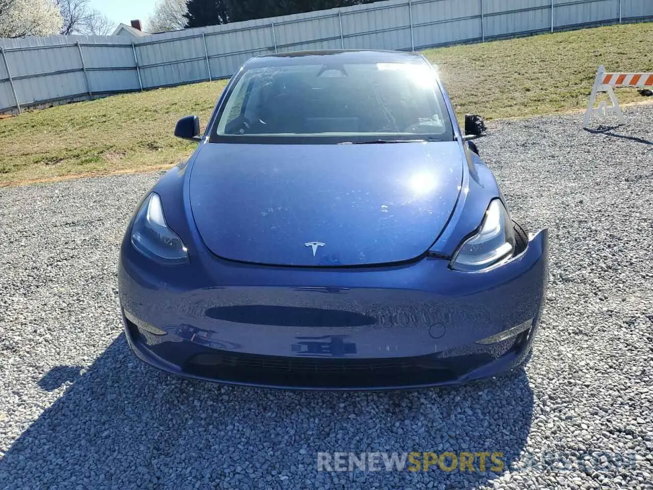 5 Photograph of a damaged car 7SAYGDEE2RA295983 TESLA MODEL Y 2024