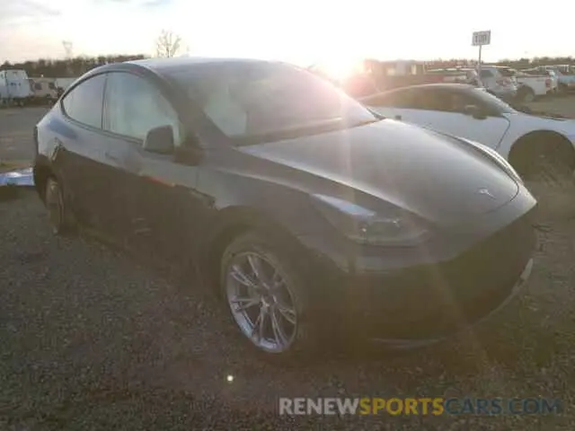 4 Photograph of a damaged car 7SAYGDEE2RF003347 TESLA MODEL Y 2024